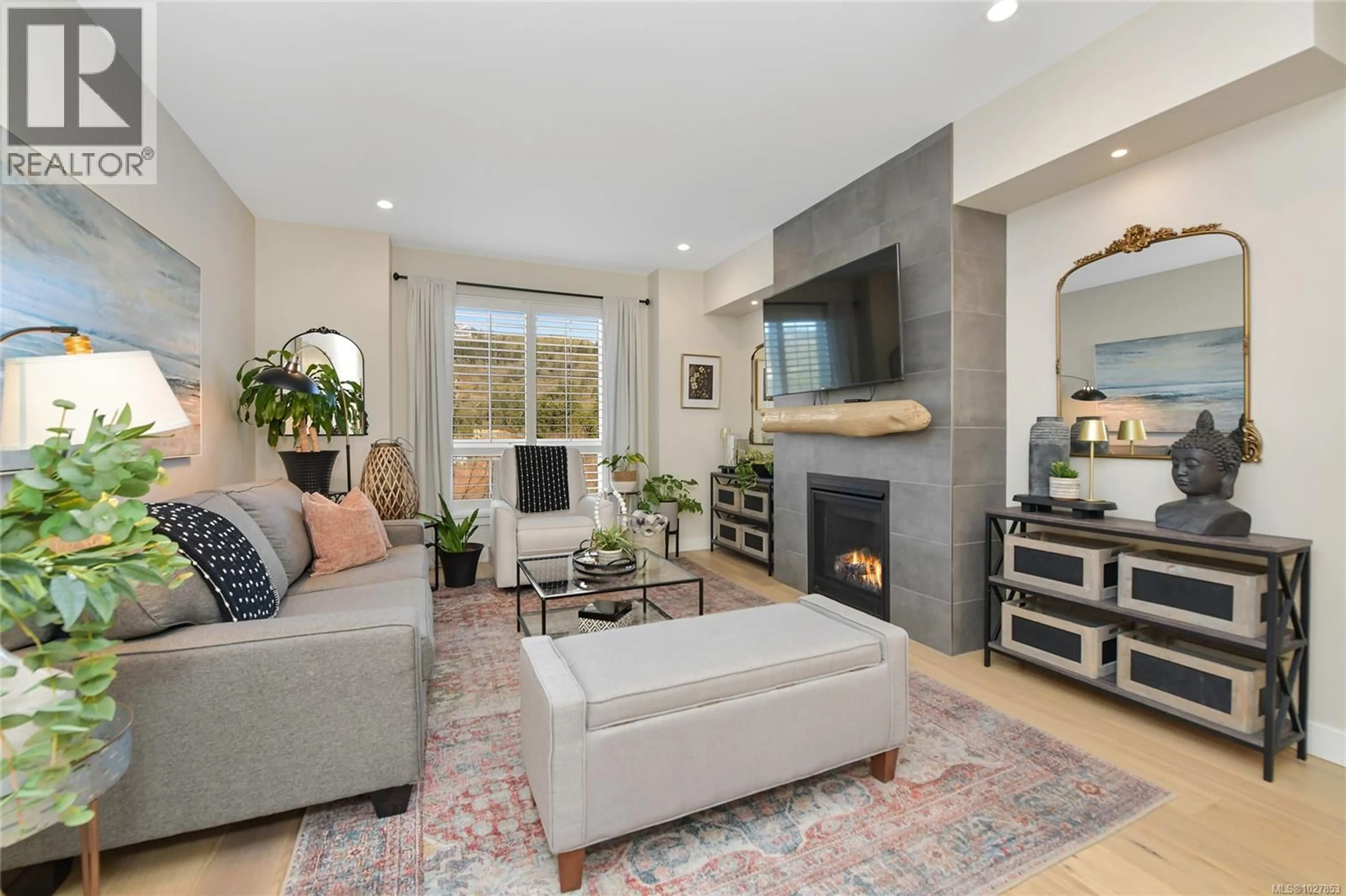 Living room with furniture, unknown for 2844 TURNSTYLE CRESCENT, Langford British Columbia V9B0T8