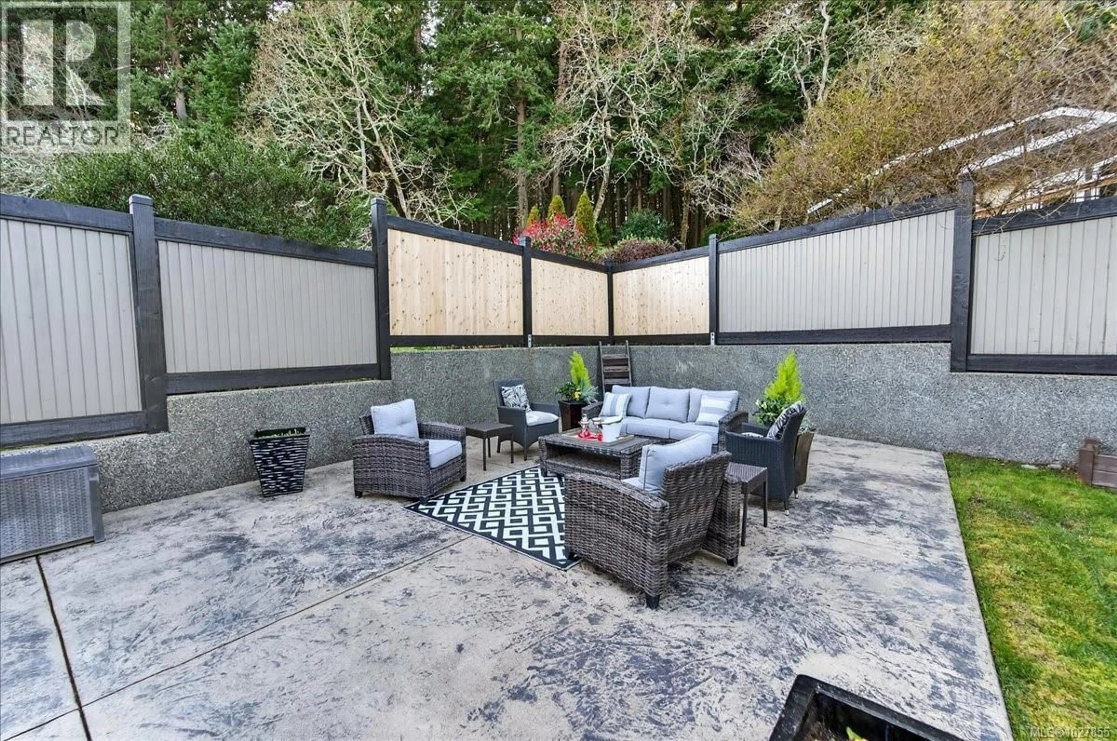 Patio, mountain view for 4348 PARKSIDE CRESCENT, Saanich British Columbia V8N2C3