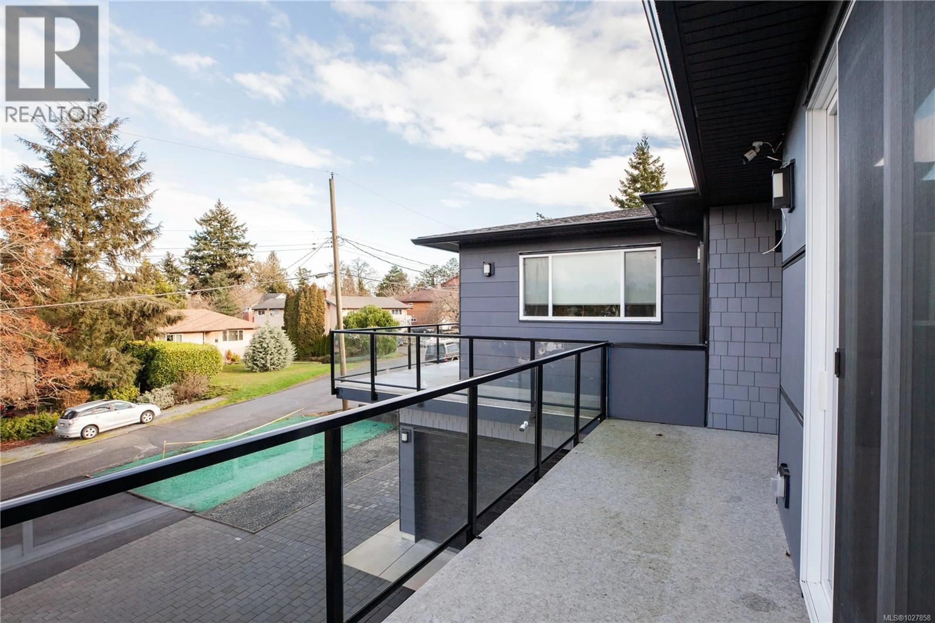 Unknown for 741 SNOWDROP AVENUE, Saanich British Columbia V8Z2N3