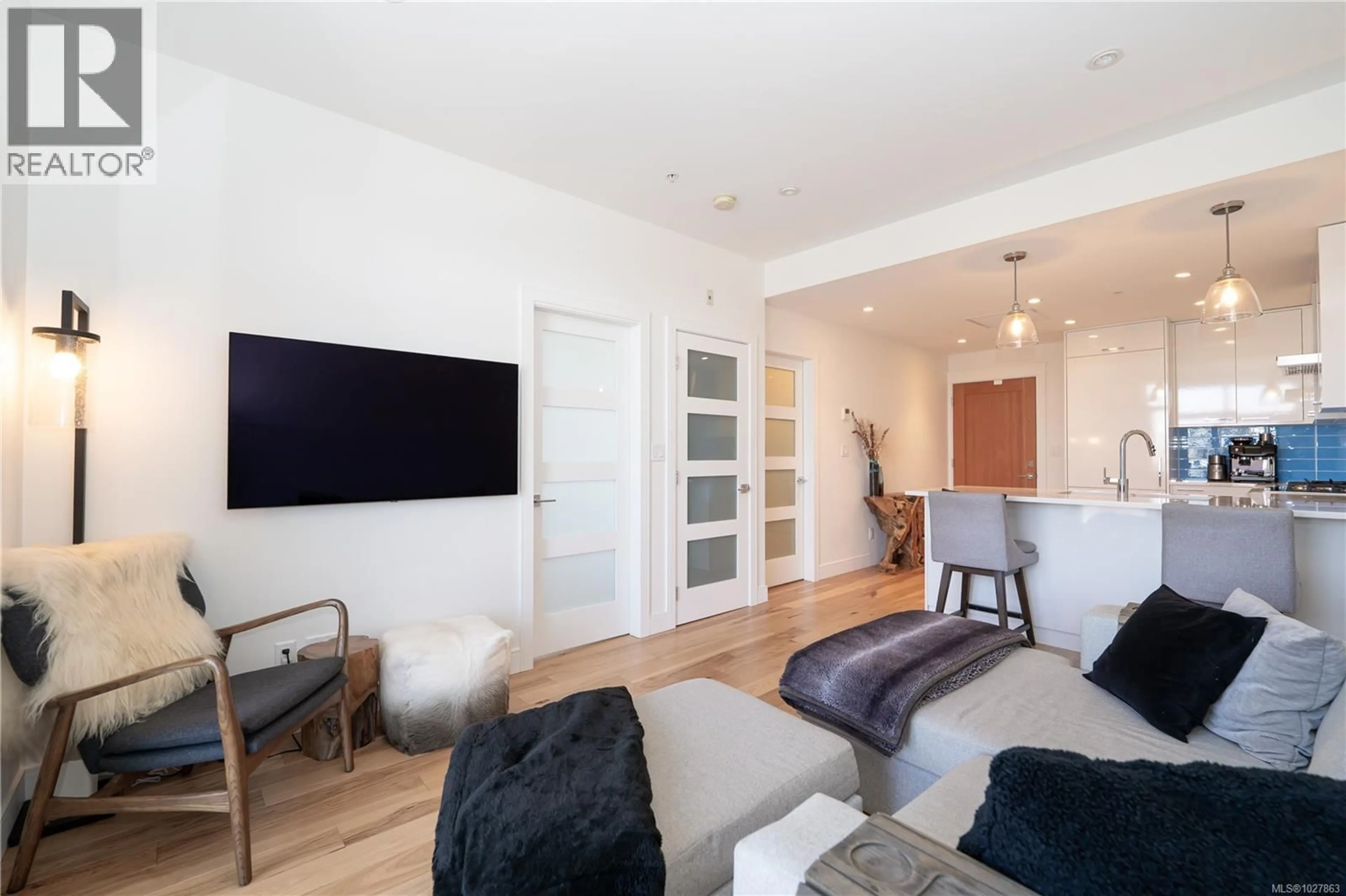 Unknown for 408 - 916 LYALL STREET, Esquimalt British Columbia V9A5E6