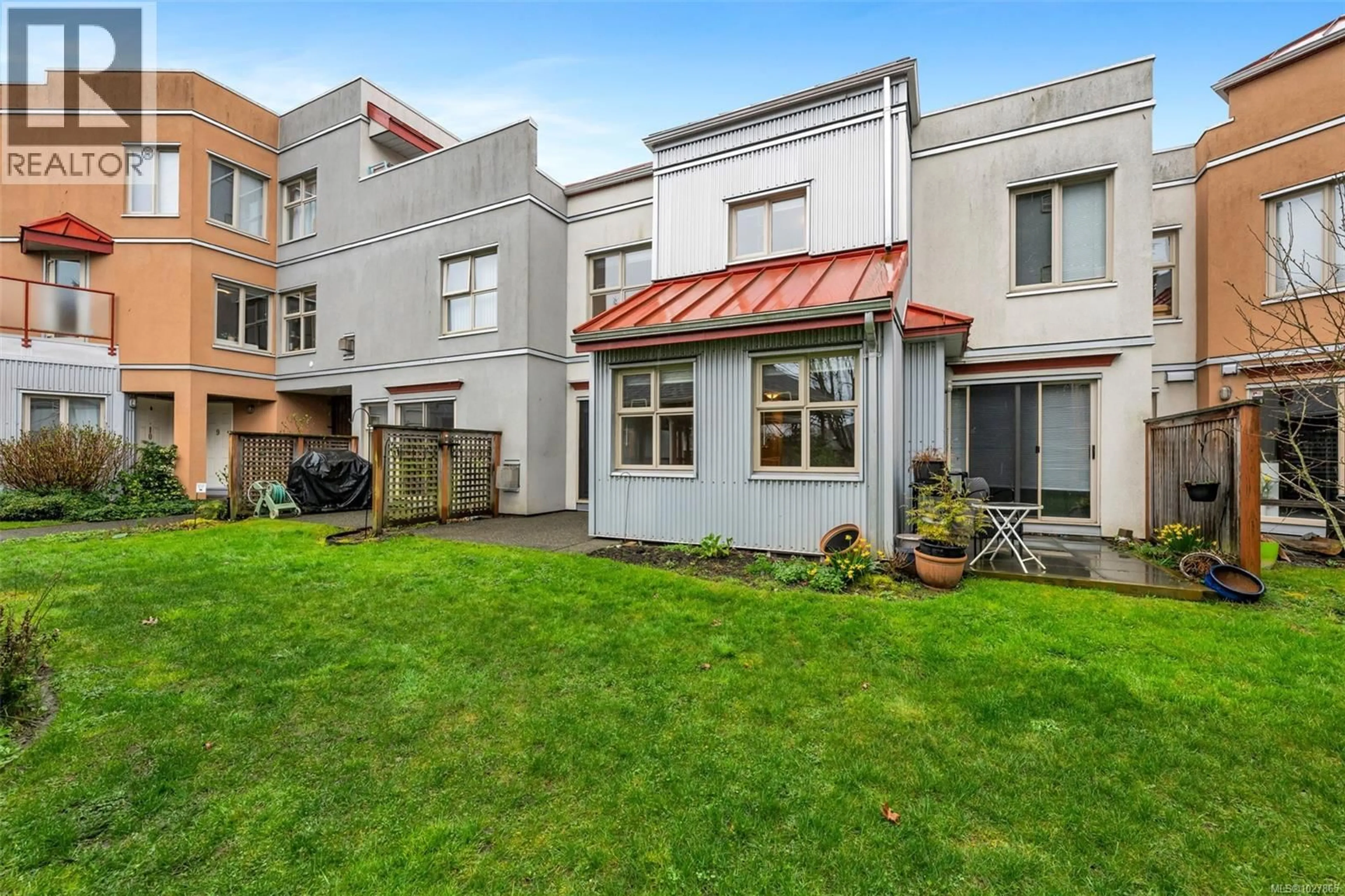 Patio, building for 4 - 930 NORTH PARK STREET, Victoria British Columbia V8T1C6