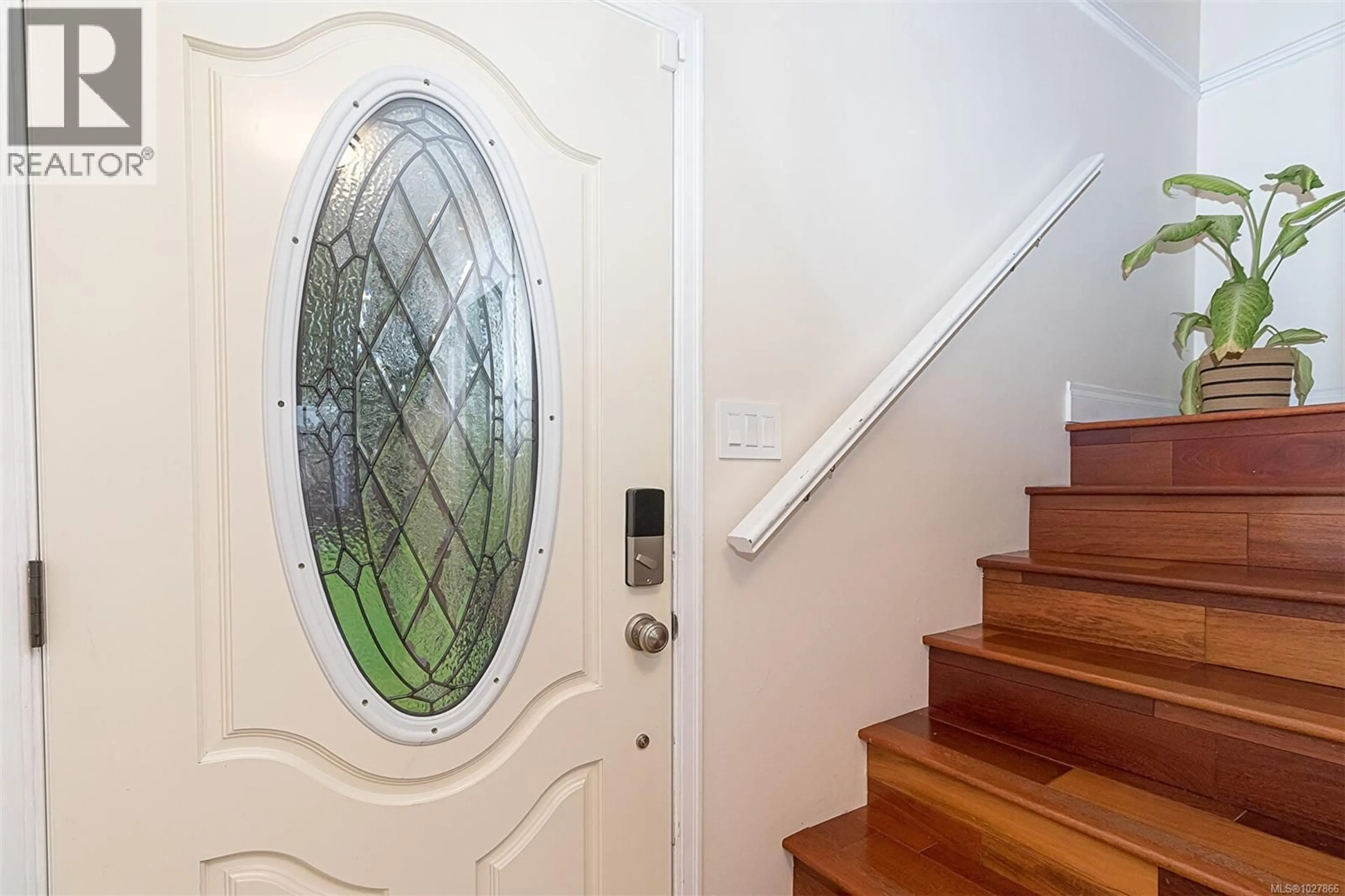 Indoor entryway for 3026 GLEN LAKE ROAD, Langford British Columbia V9B4B4