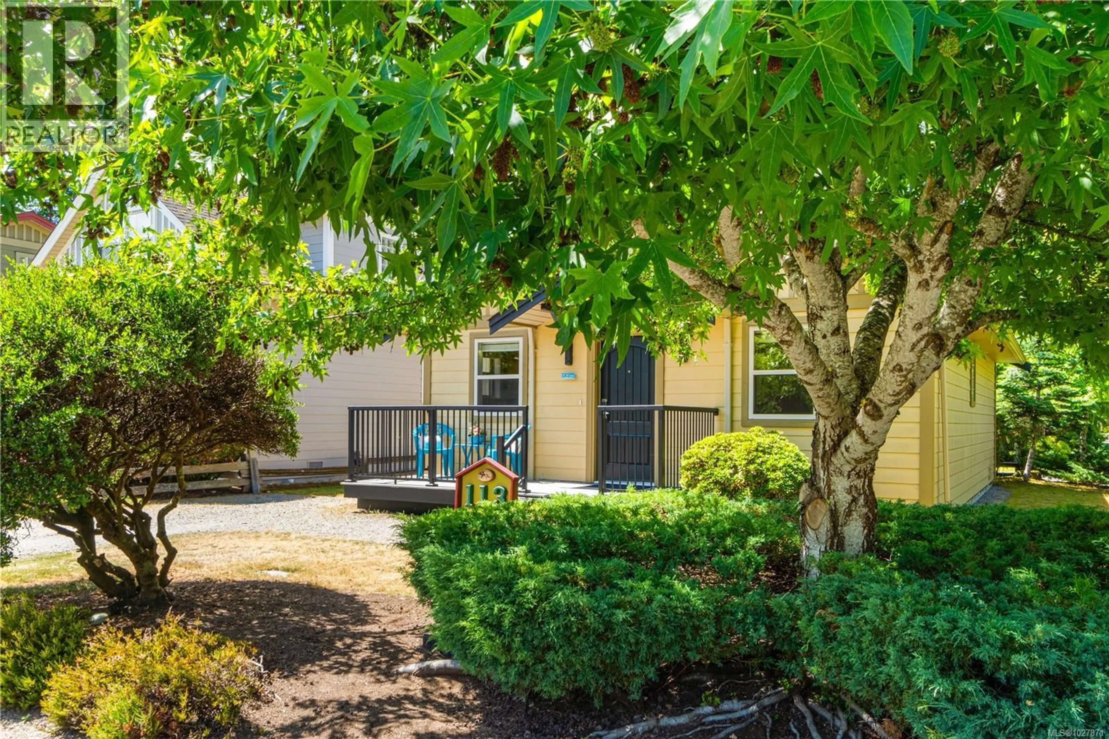 Patio, street for 113 - 1080 RESORT DRIVE, Parksville British Columbia V9P2E3