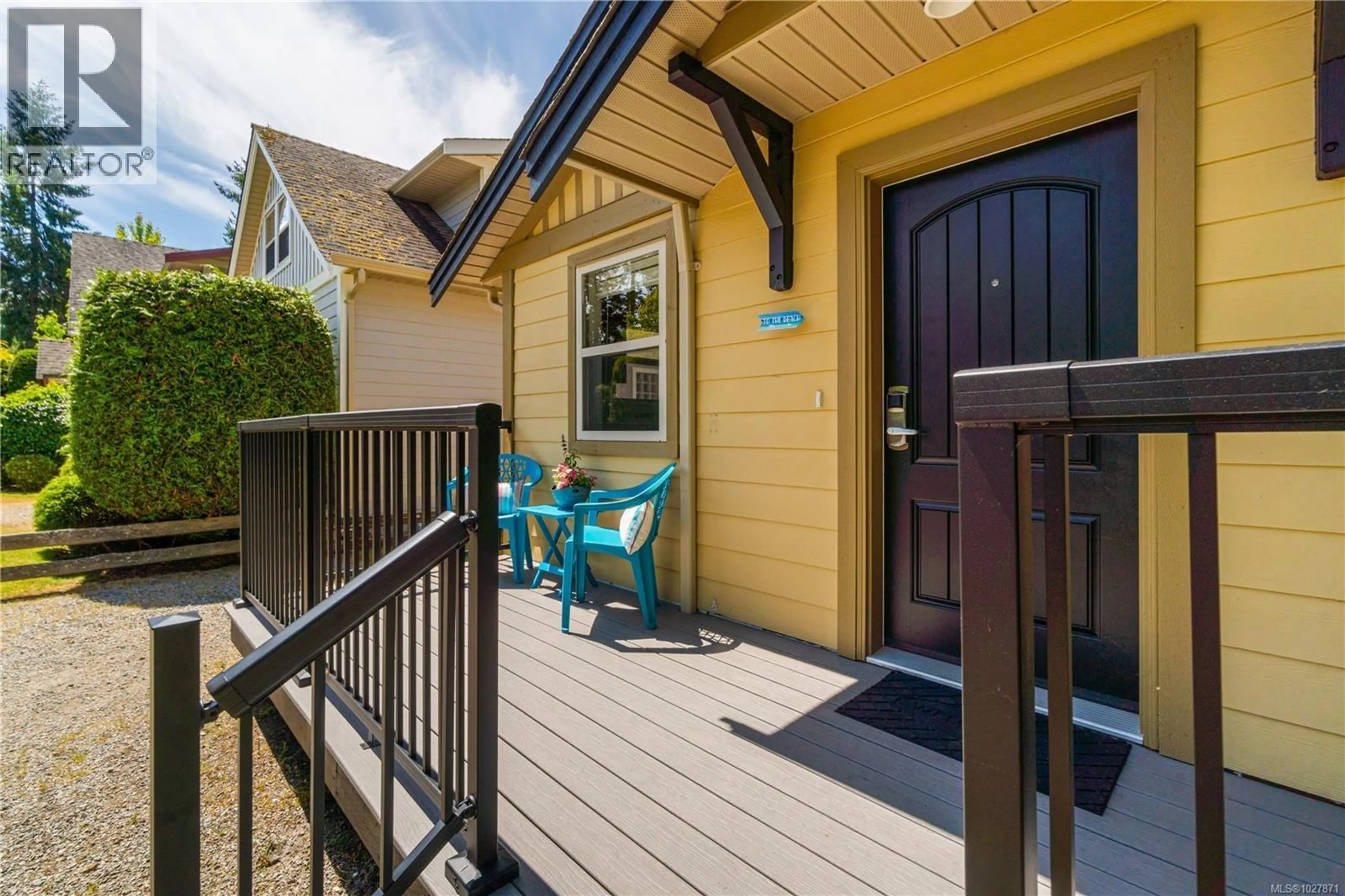 Patio, street for 113 - 1080 RESORT DRIVE, Parksville British Columbia V9P2E3