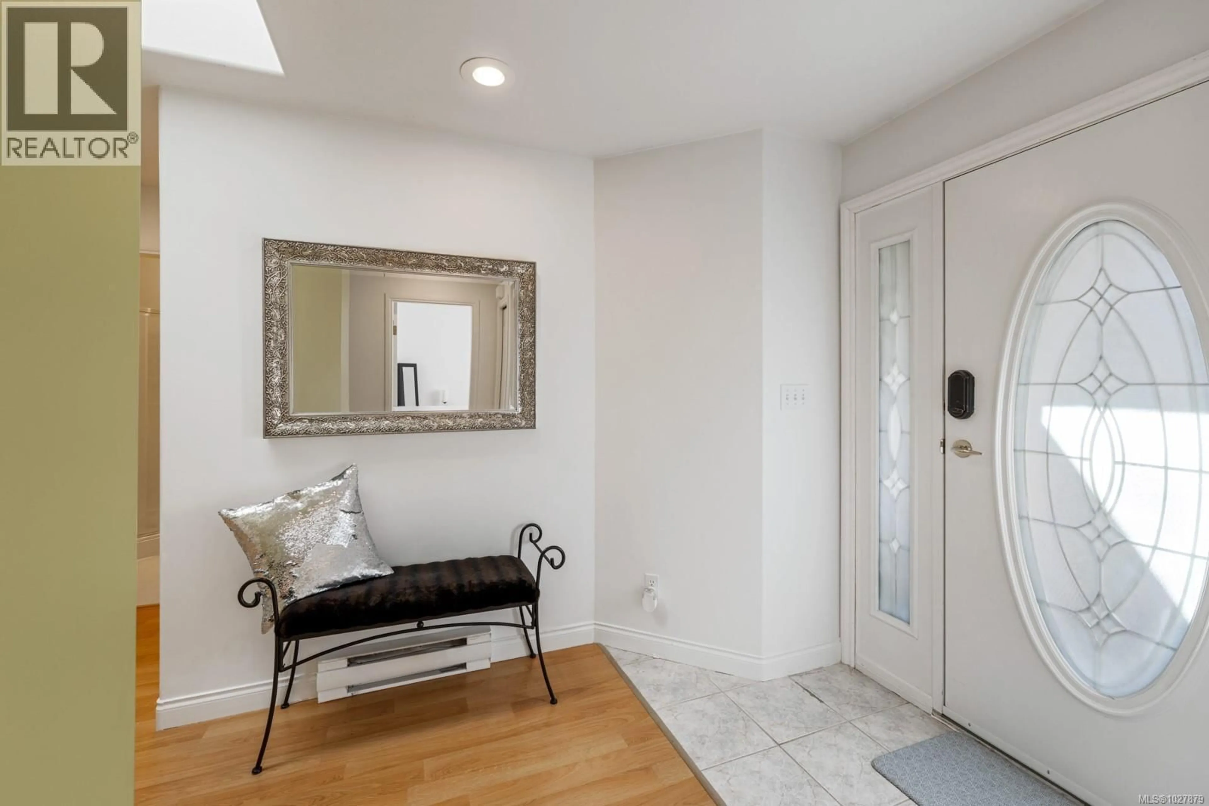 Indoor entryway for 5 - 600 ANDERTON ROAD, Comox British Columbia V9M2J3