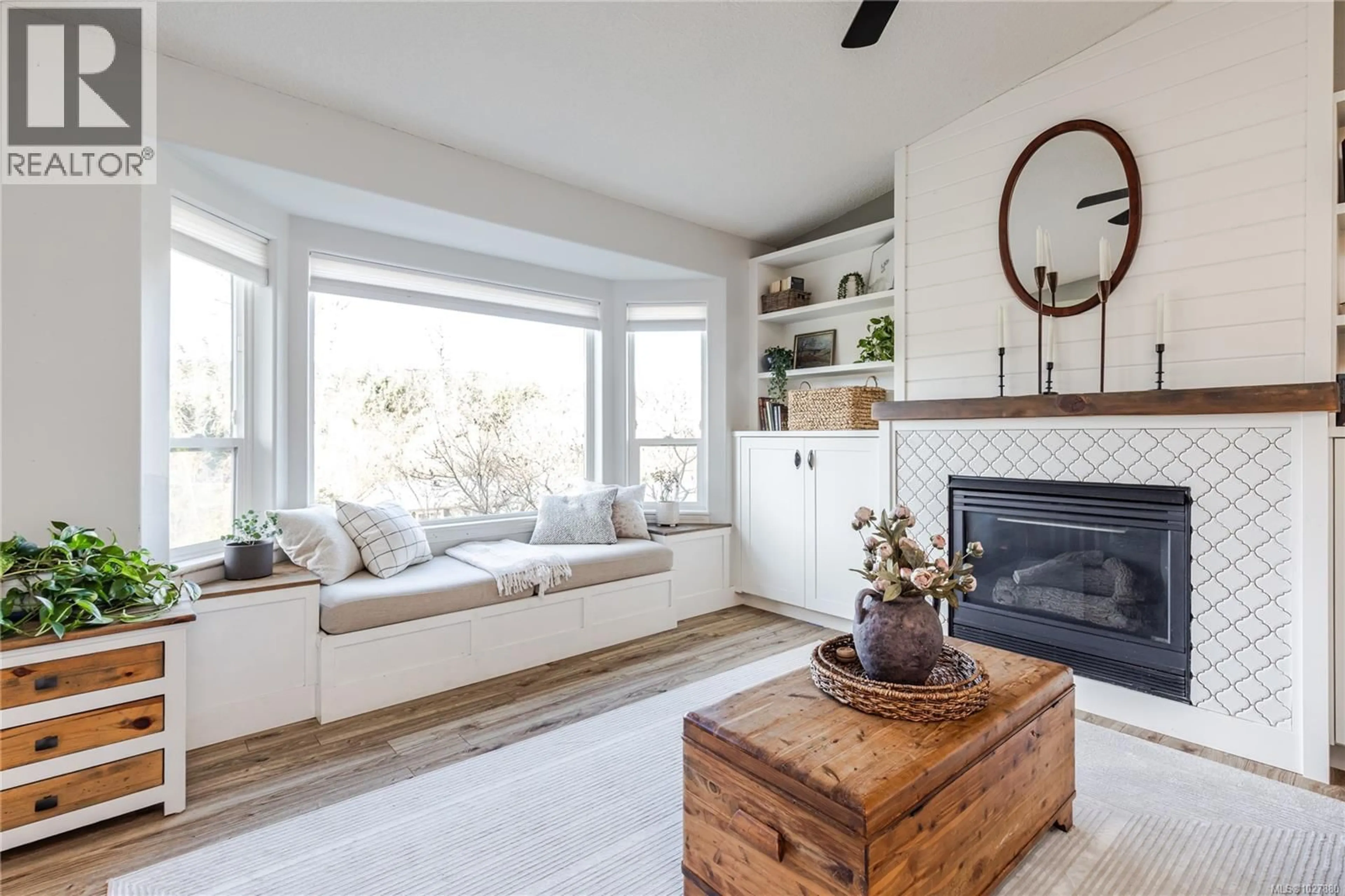 Living room with furniture, unknown for 56 PORTER ROAD, Nanaimo British Columbia V9X1B6