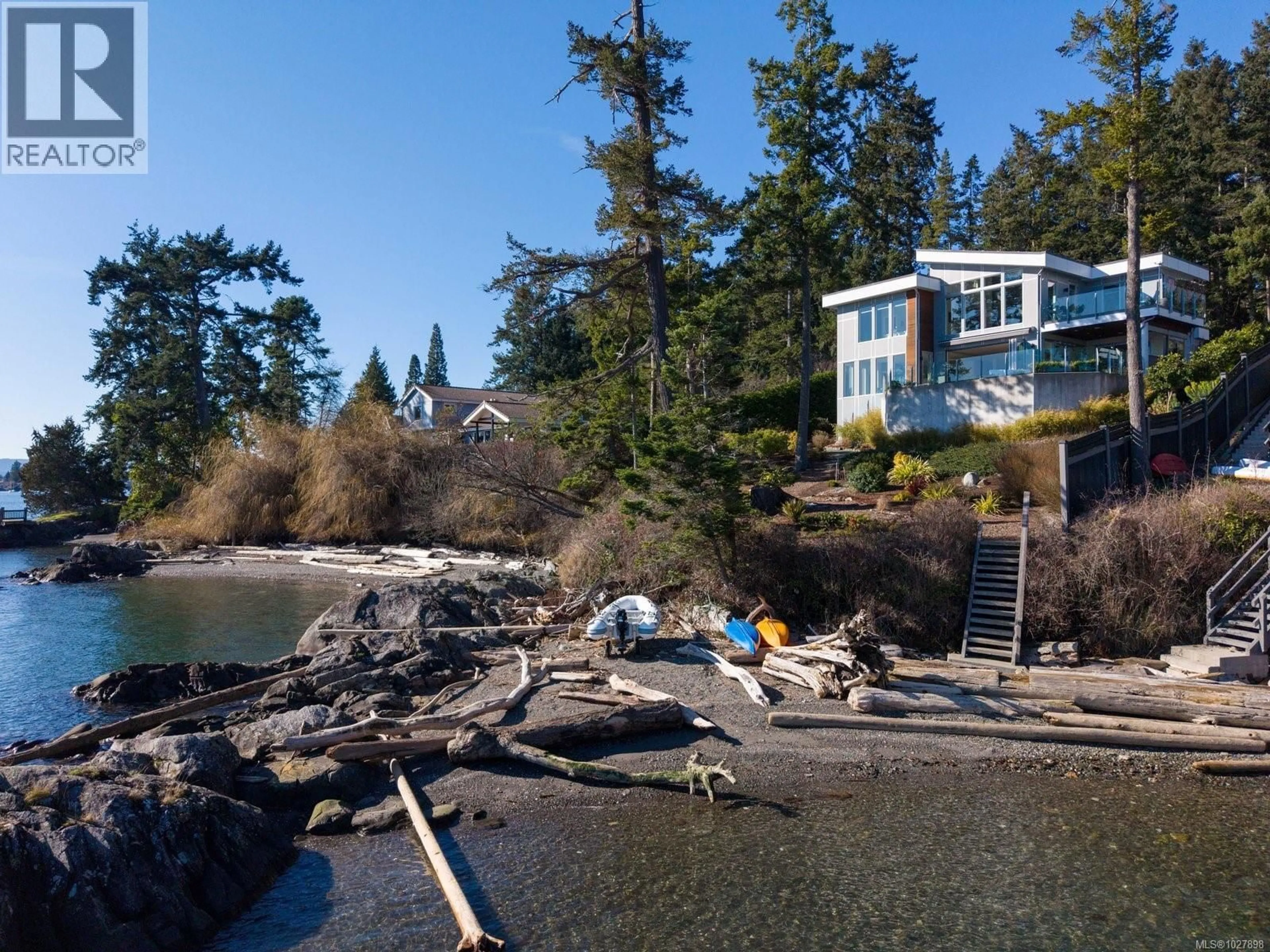 A pic from outside/outdoor area/front of a property/back of a property/a pic from drone, water/lake/river/ocean view for 2355 TRYON ROAD, North Saanich British Columbia V8L5H8