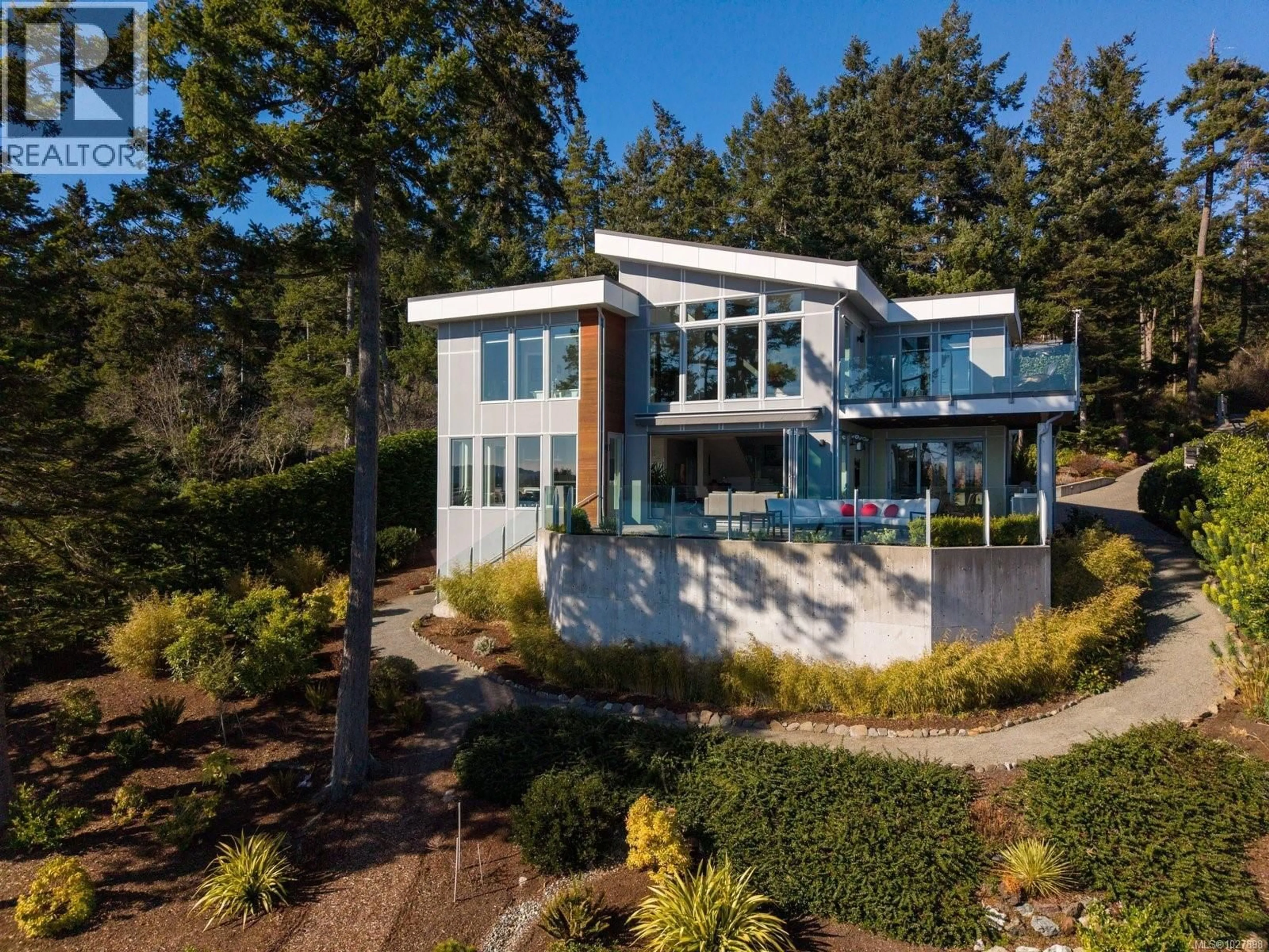 Home with vinyl exterior material, water/lake/river/ocean view for 2355 TRYON ROAD, North Saanich British Columbia V8L5H8