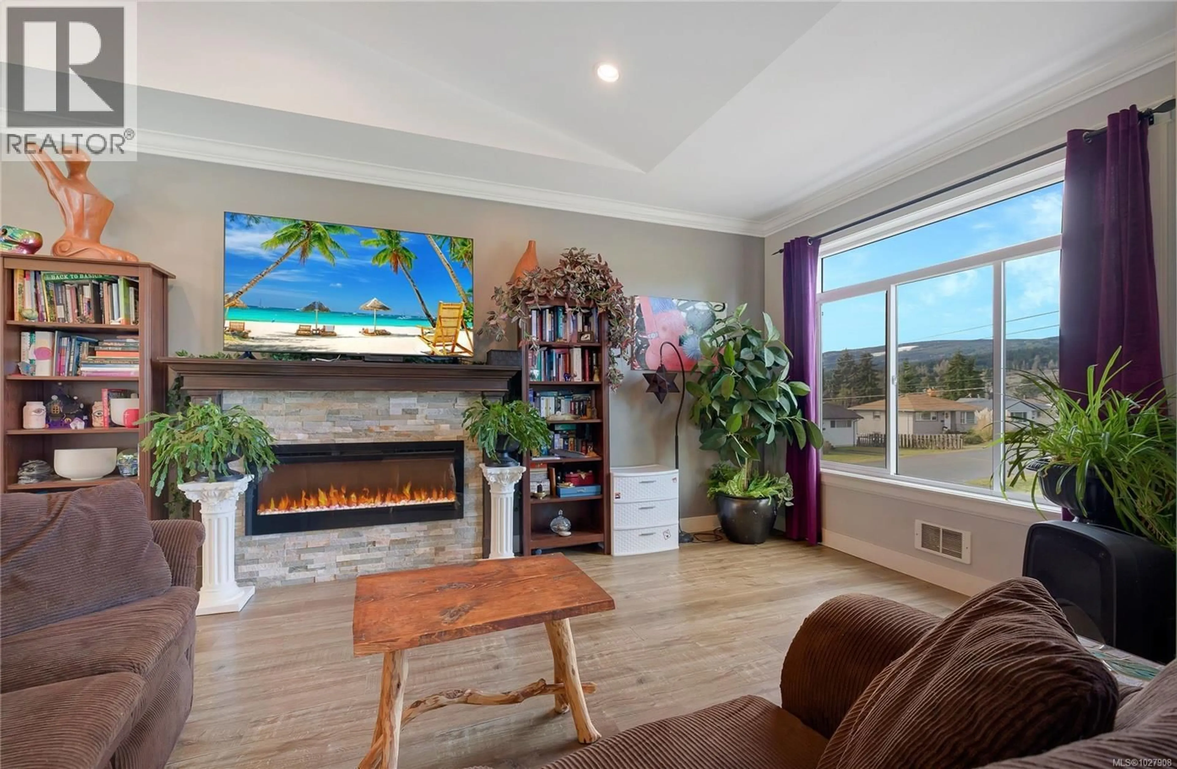 Living room with furniture, unknown for 364 GEORGIA AVENUE, Nanaimo British Columbia V9R3V8