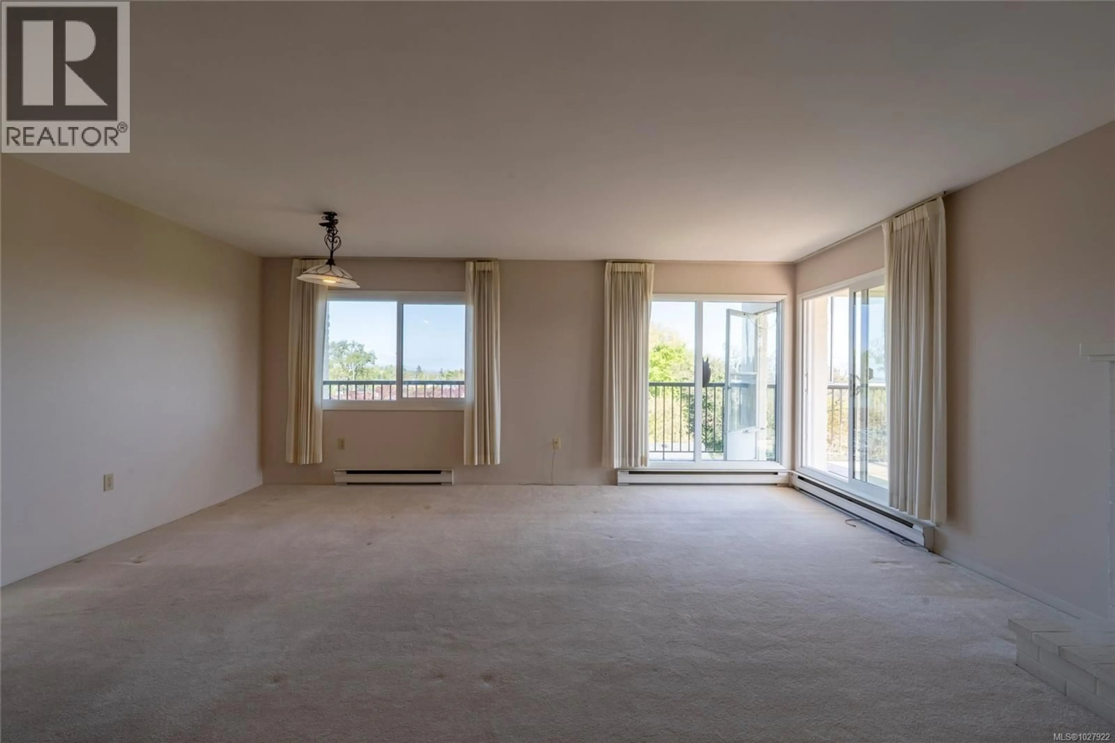 A pic of a room for 402 - 2323 HAMIOTA STREET, Oak Bay British Columbia V8R2N1