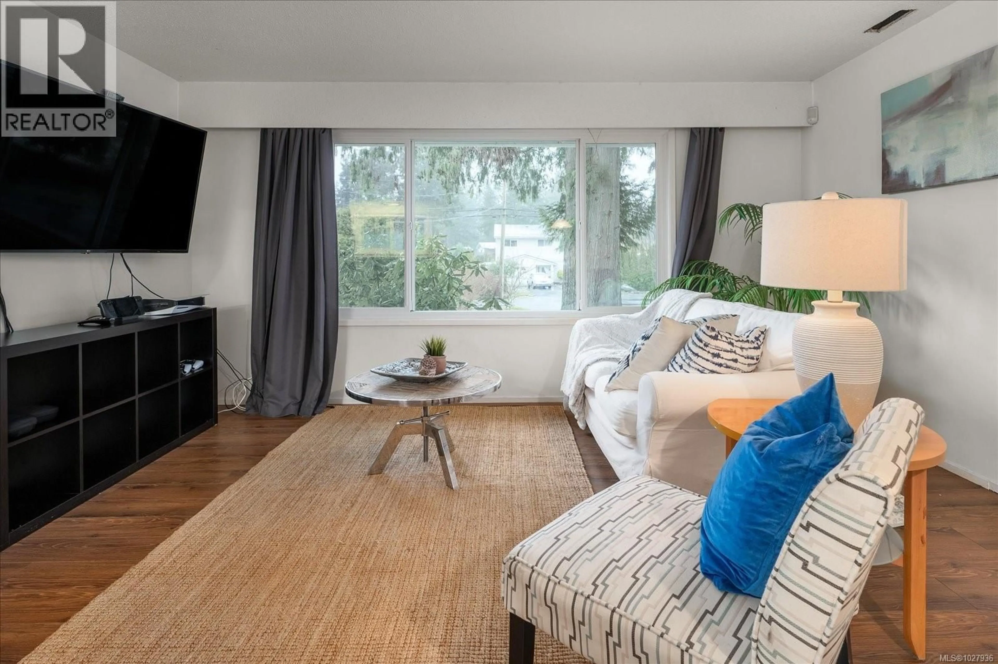 Living room with furniture, unknown for 2624 WILLOW GROUSE CRESCENT, Nanaimo British Columbia V9T3T6