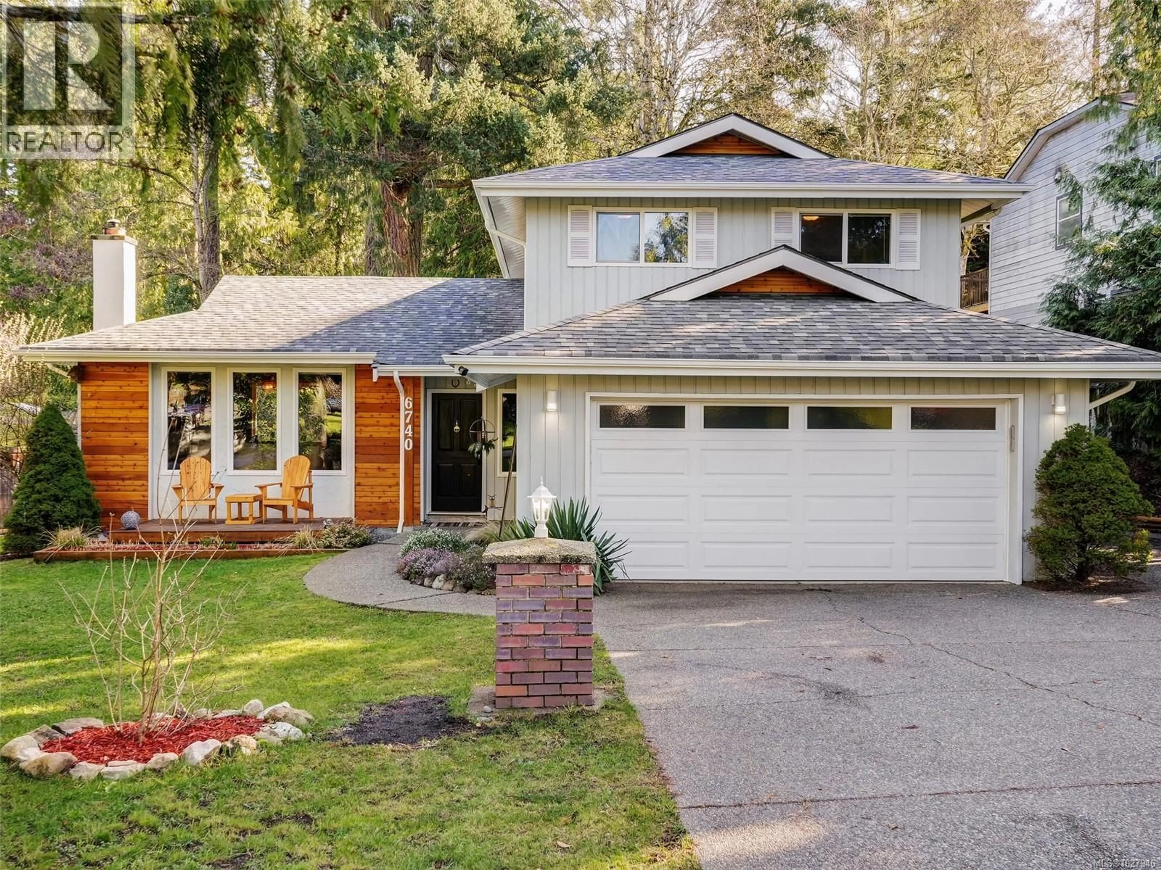 Home with vinyl exterior material, street for 6740 AMWELL DRIVE, Central Saanich British Columbia V8M1A4