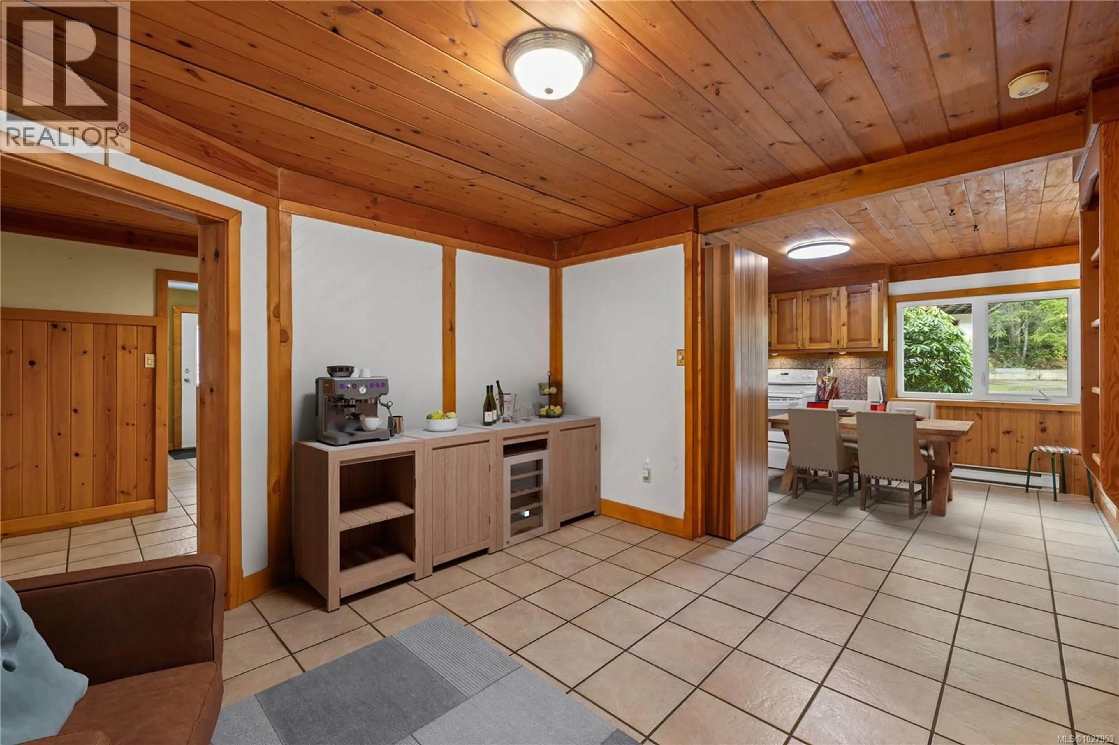 Unknown for 550 CORCAN ROAD, Qualicum Beach British Columbia V9K2E9