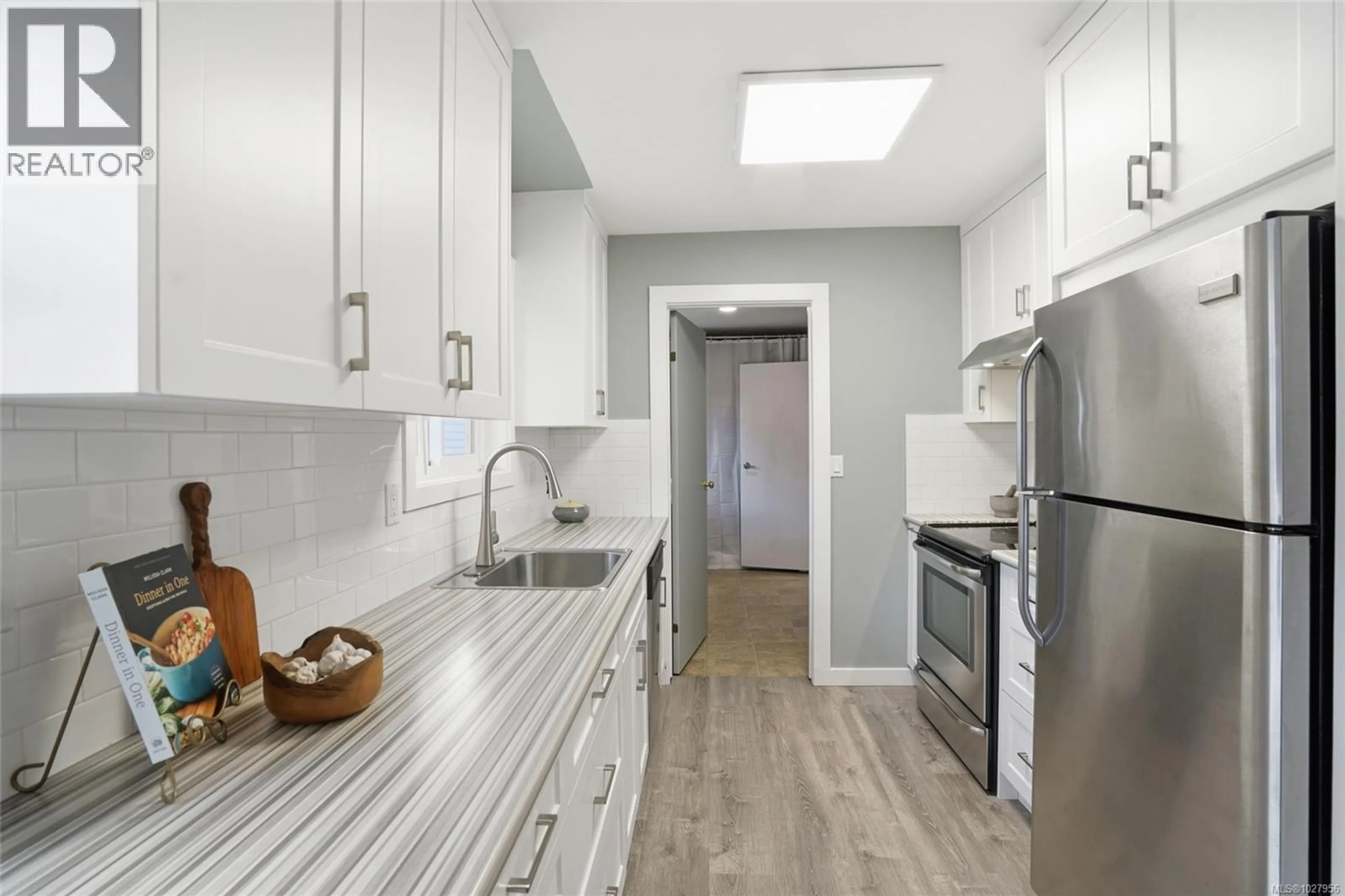 Unknown for 668 FOSTER DRIVE, Parksville British Columbia V9P1A8