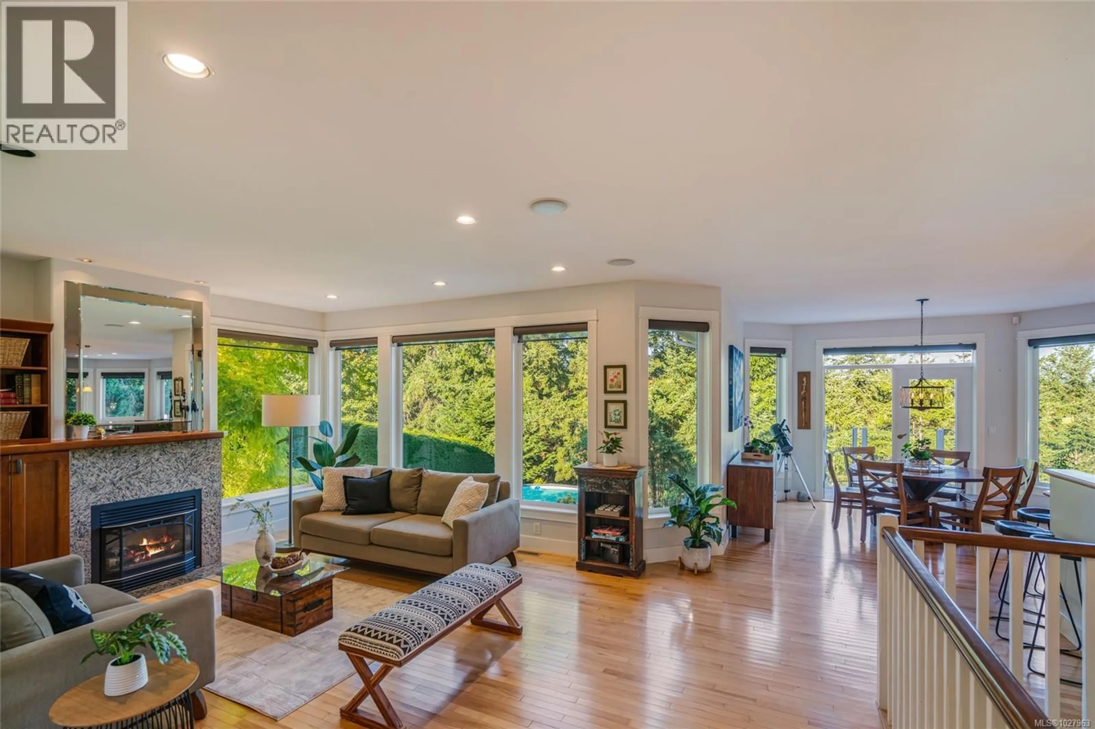 Living room with furniture, unknown for 3557 COLLINGWOOD DRIVE, Nanoose Bay British Columbia V9P9G4