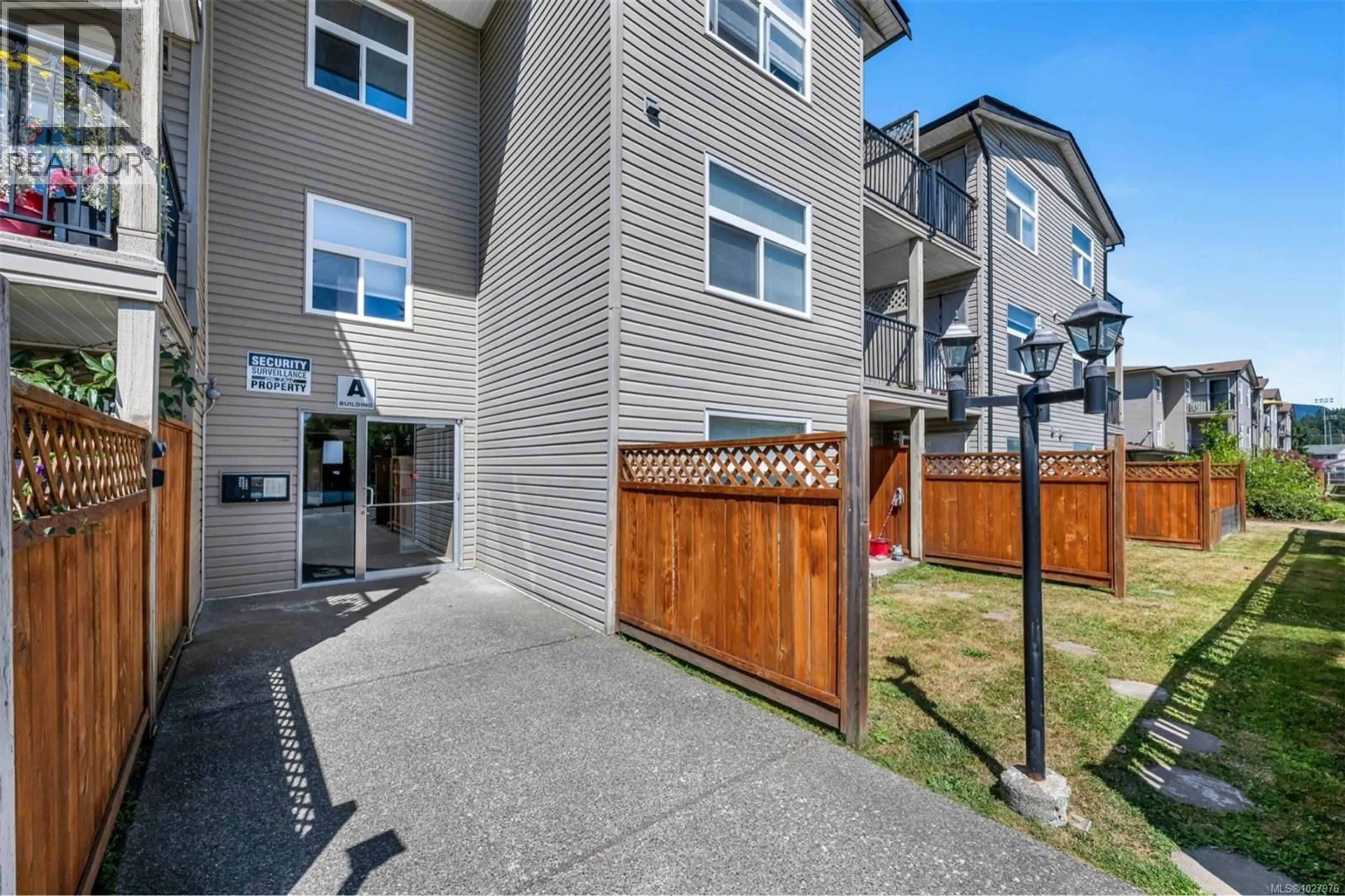 Patio, street for 314 - 3215 COWICHAN LAKE ROAD, Duncan British Columbia V9L5G5