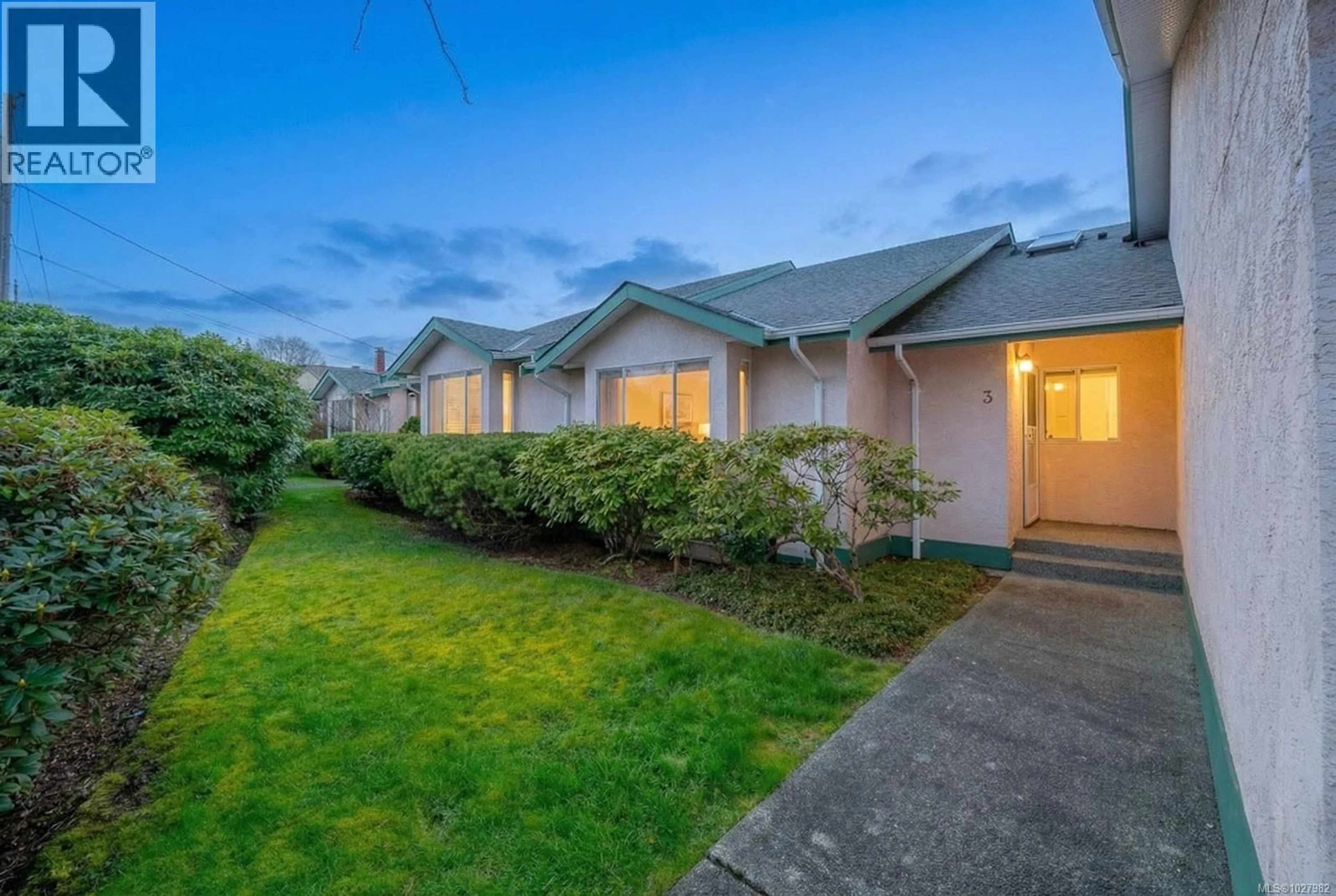 A pic from outside/outdoor area/front of a property/back of a property/a pic from drone, street for 3 - 2197 DUGGAN ROAD, Nanaimo British Columbia V9S5L4