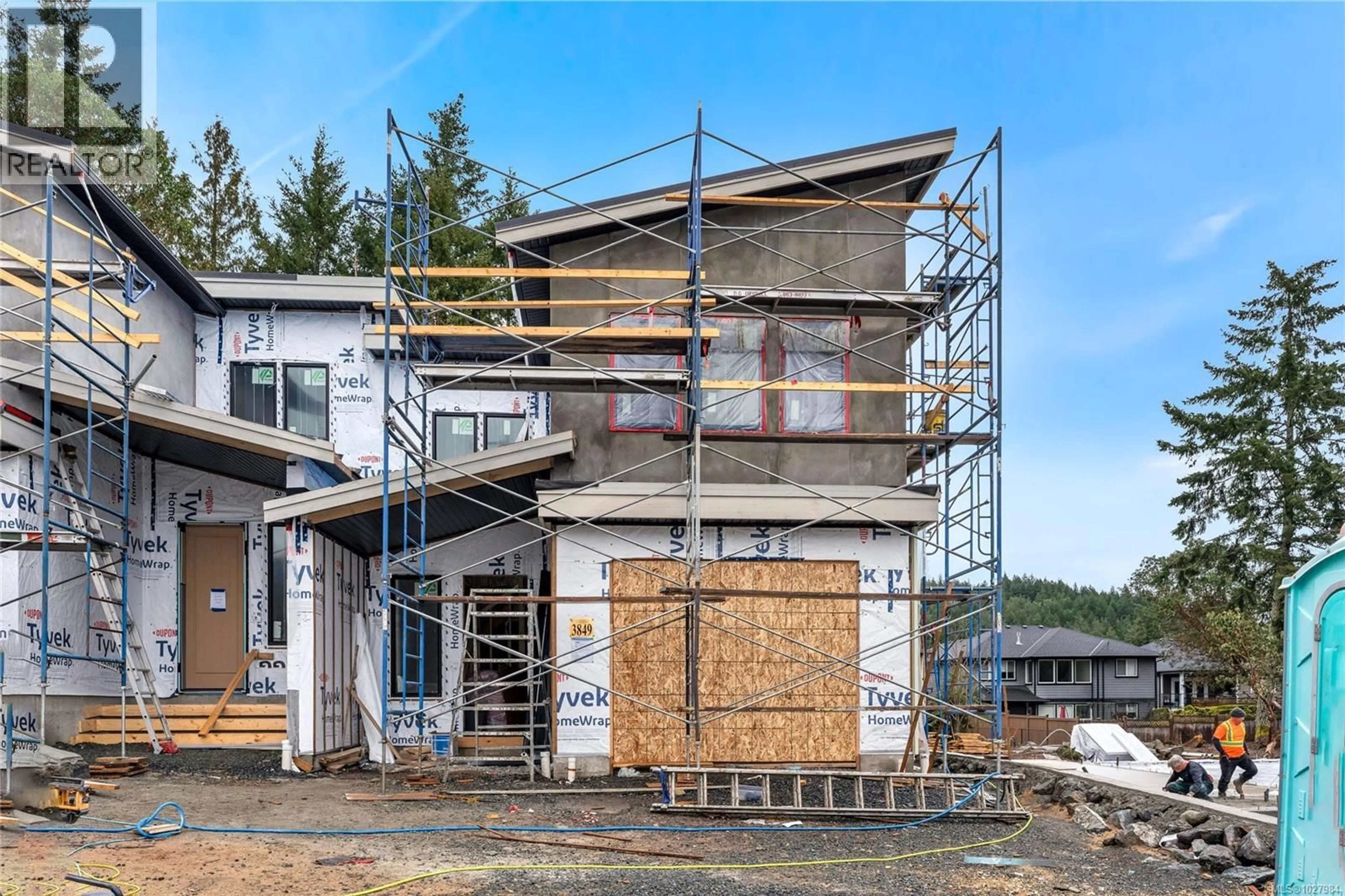 Home with vinyl exterior material, building for 3849 OLYMPIAN WAY, Colwood British Columbia V9C0R7