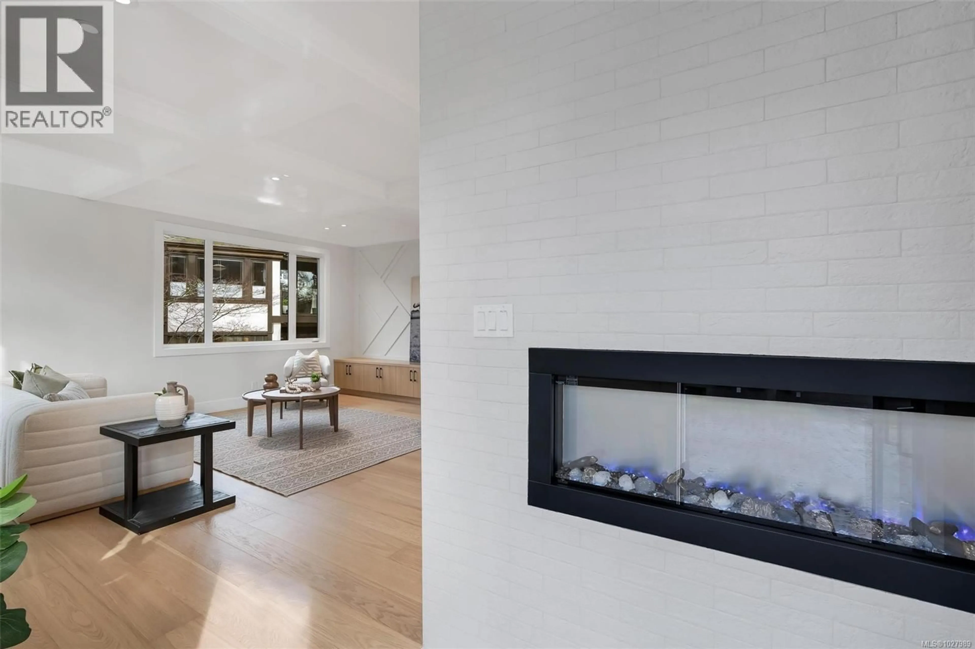 Unknown for 1750 LYMAN DUFF LANE, Victoria British Columbia V8S5K3