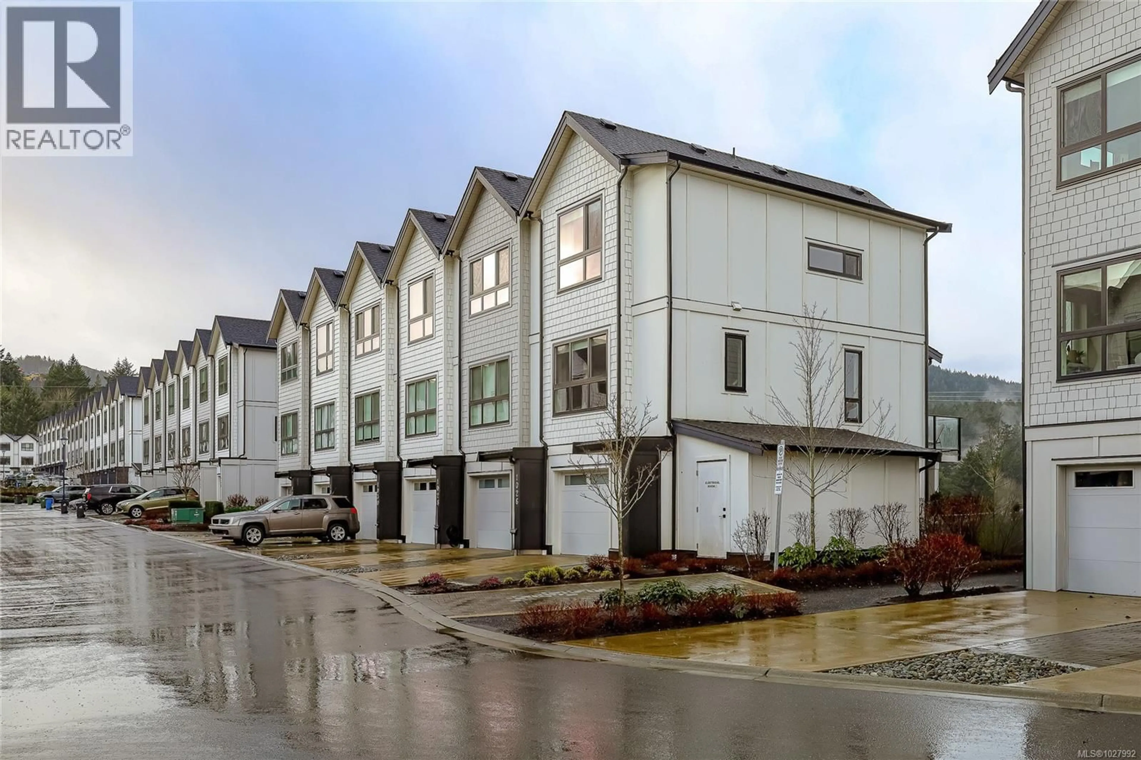 Home with vinyl exterior material, street for 1024 BOXCAR CLOSE, Langford British Columbia V9B0Y4