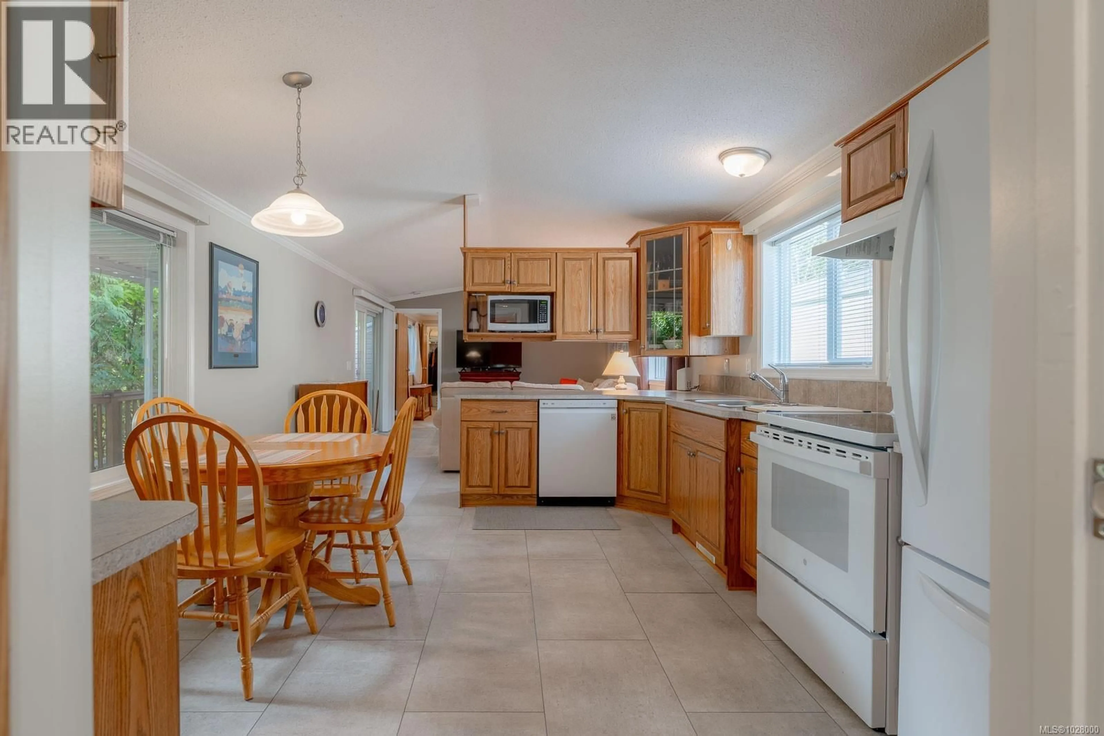 Open concept kitchen, ceramic/tile floor for 103 - 10325 LAKESHORE ROAD, Port Alberni British Columbia V9Y8Z6