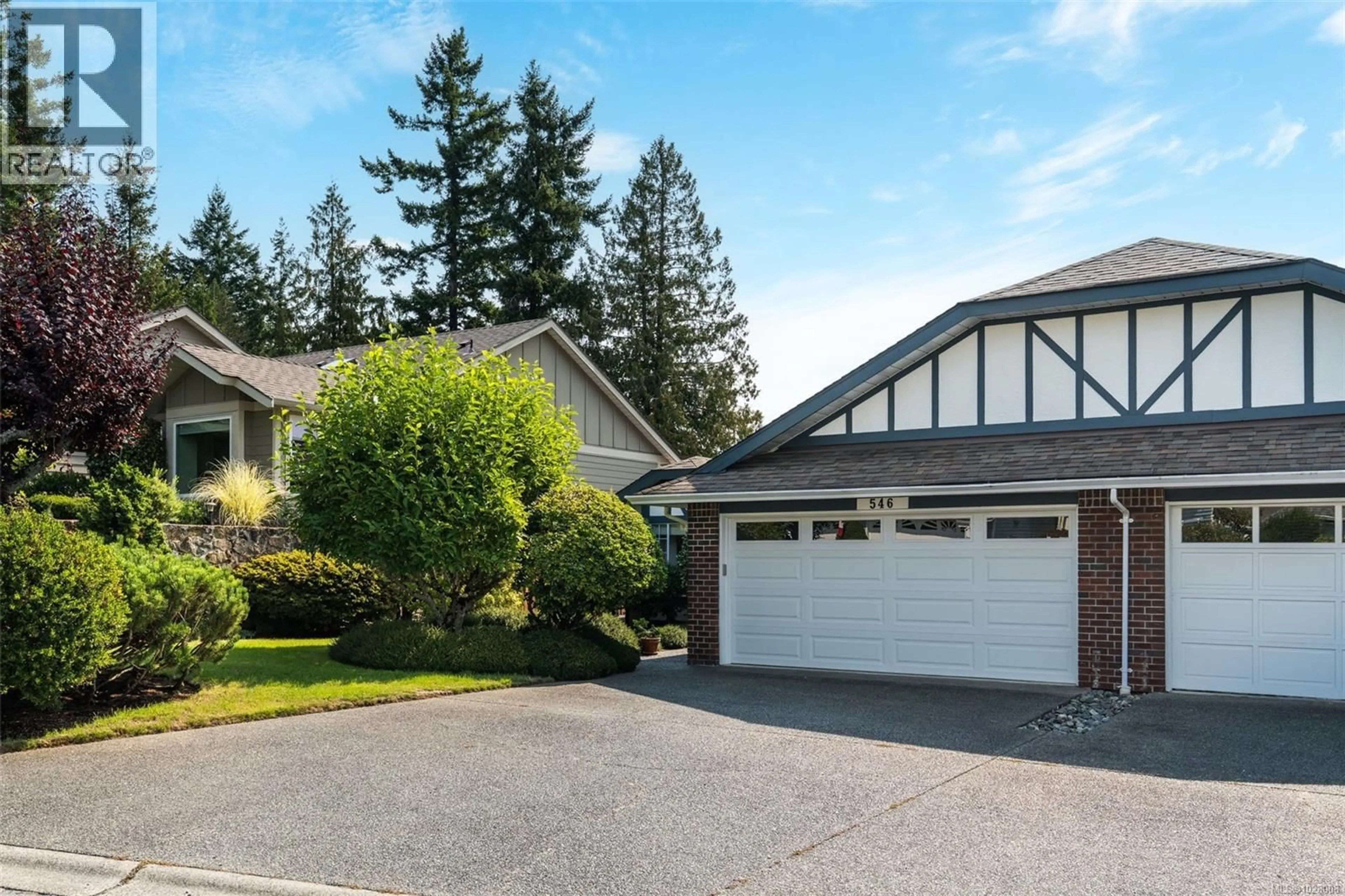 Home with vinyl exterior material, street for 546 FAIRWAYS PLACE, Cobble Hill British Columbia V0R1L1