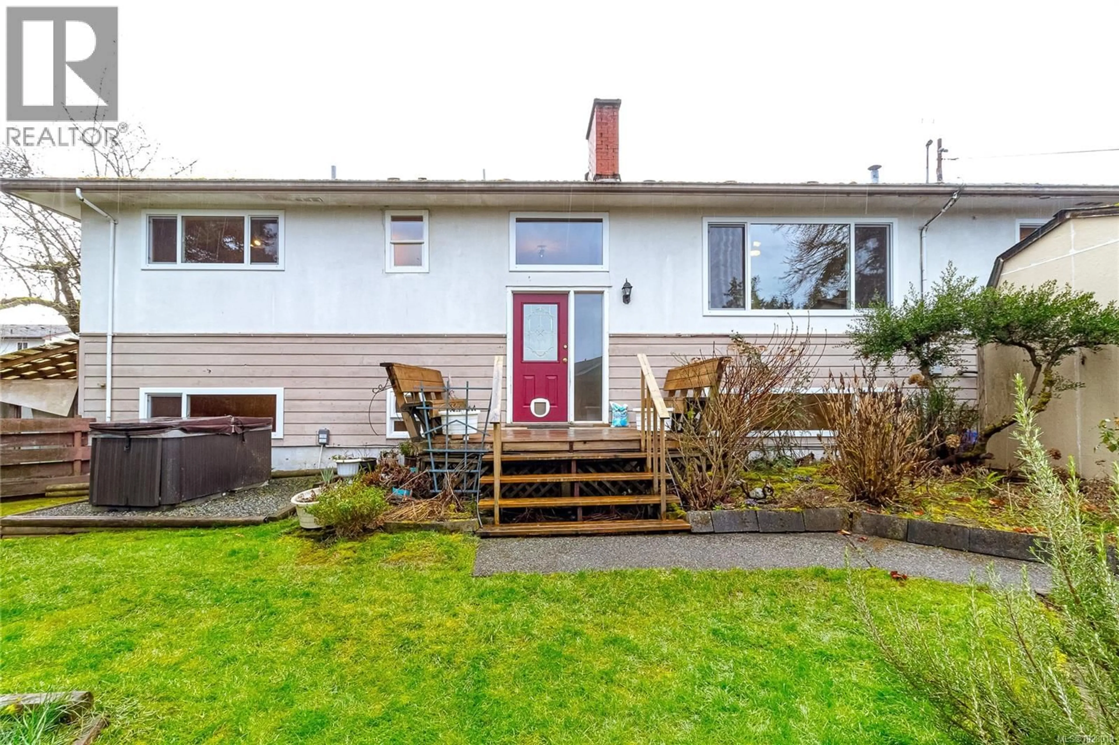 Home with vinyl exterior material, street for 3030 DOGWOOD ROAD, Duncan British Columbia V9L4T8