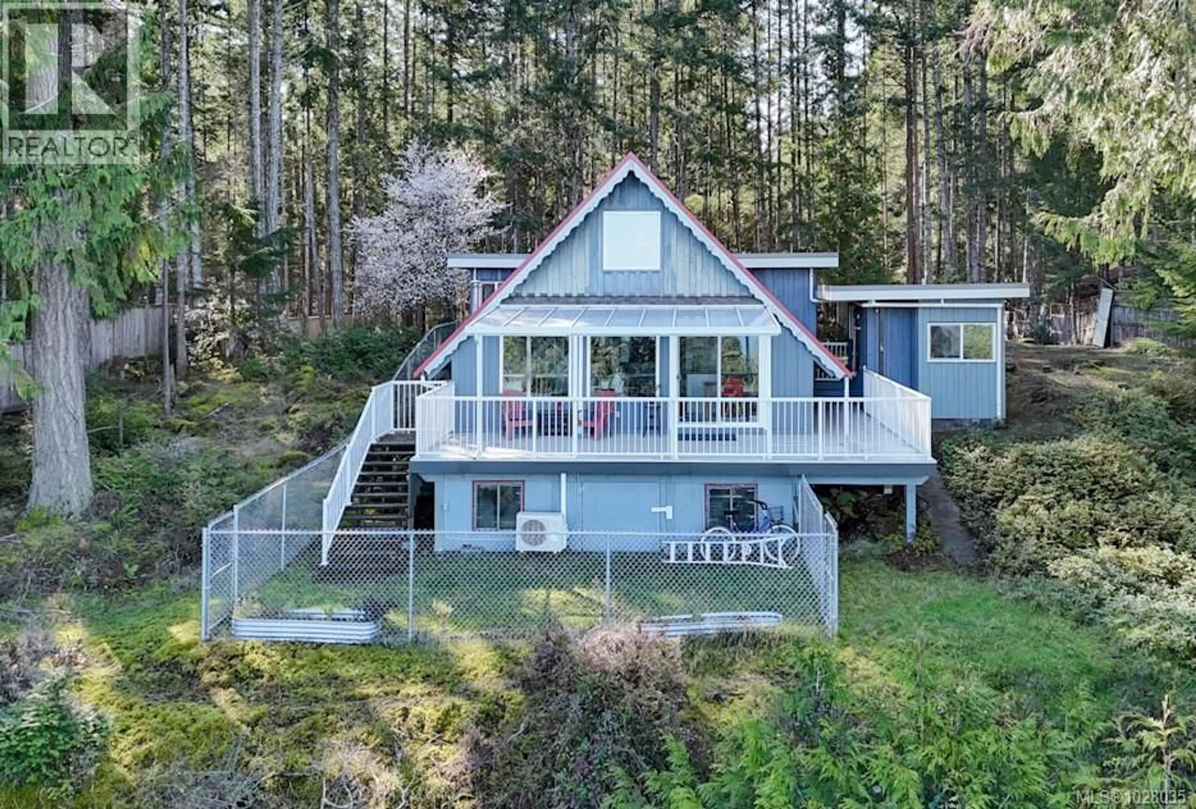 A pic from outside/outdoor area/front of a property/back of a property/a pic from drone, water/lake/river/ocean view for 1520 WILD CHERRY TERRACE, Gabriola Island British Columbia V0R1X5
