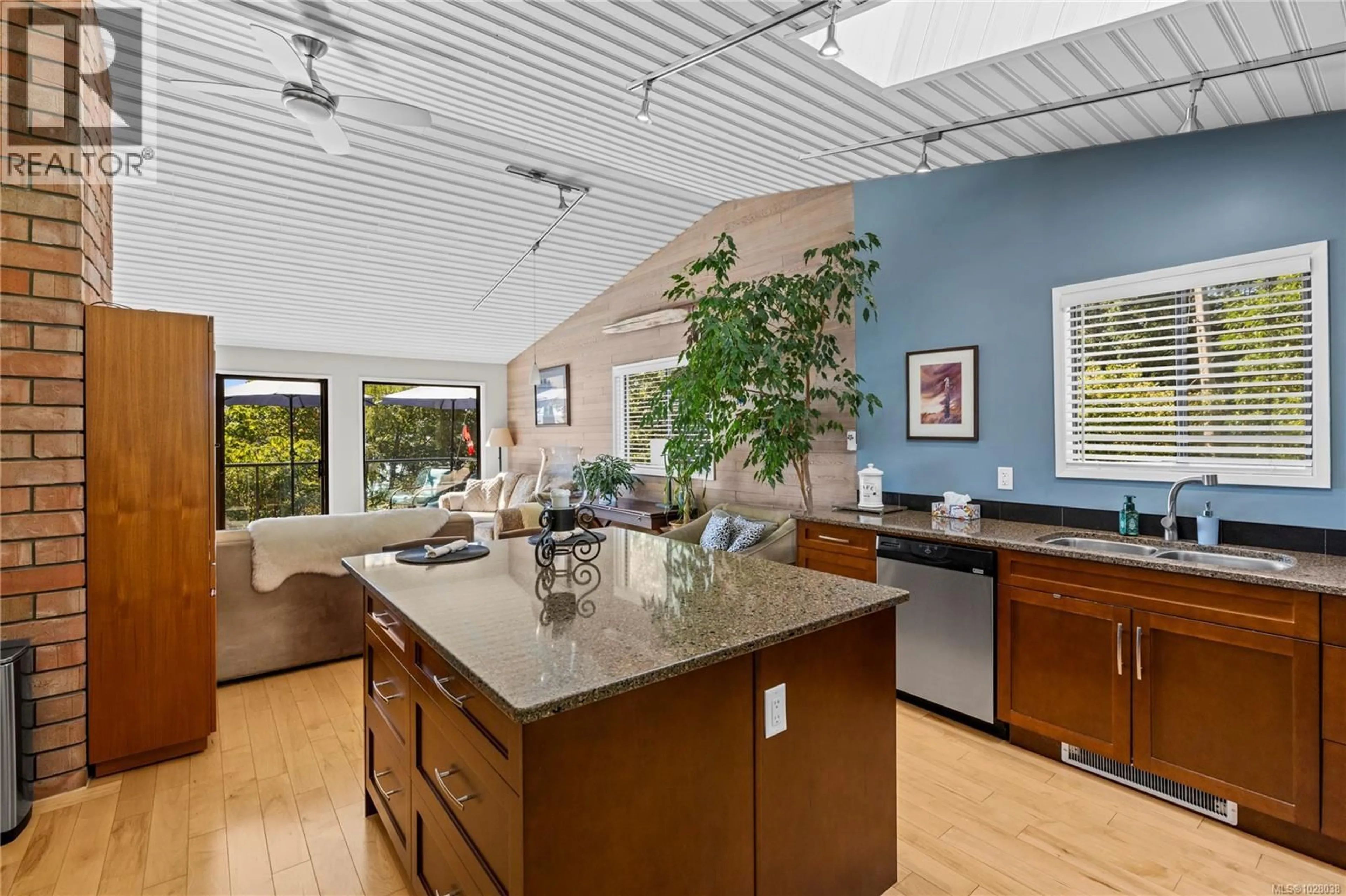 Open concept kitchen, ceramic/tile floor for 2530 SPRING BEACH DRIVE, Gabriola Island British Columbia V0R1X7