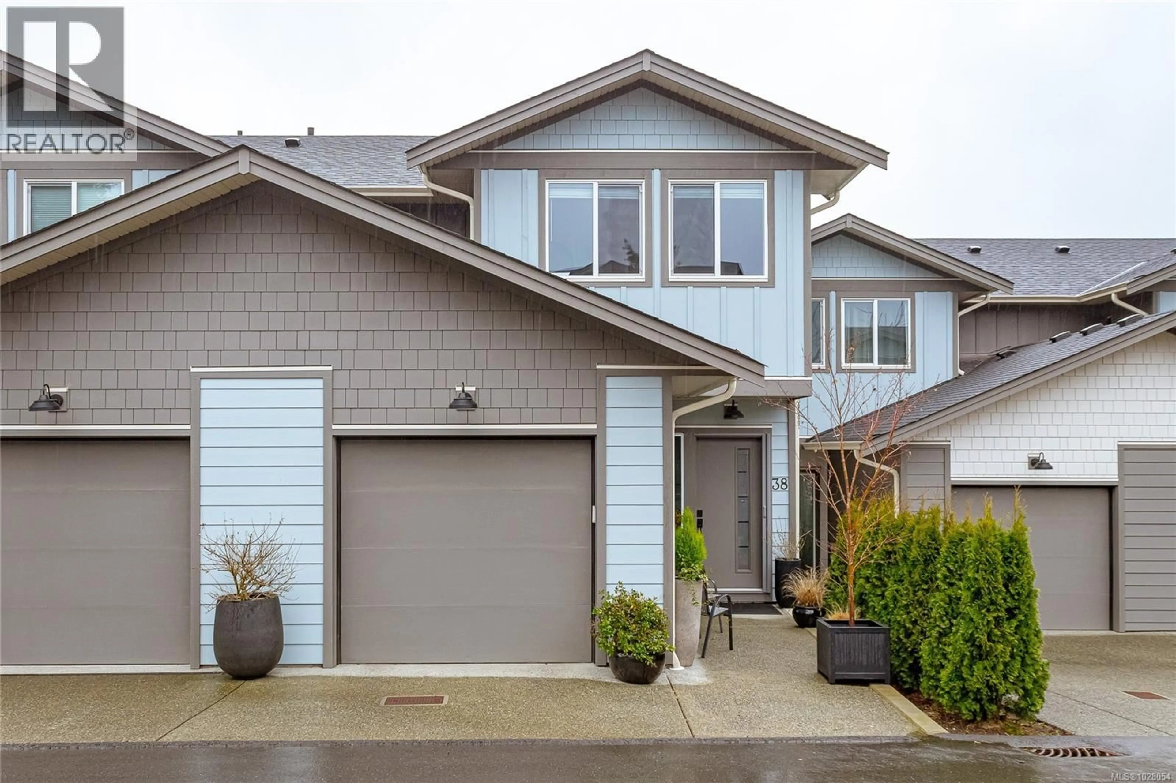 Home with vinyl exterior material, street for 38 - 3195 HERONS WAY, Duncan British Columbia V9L5C7