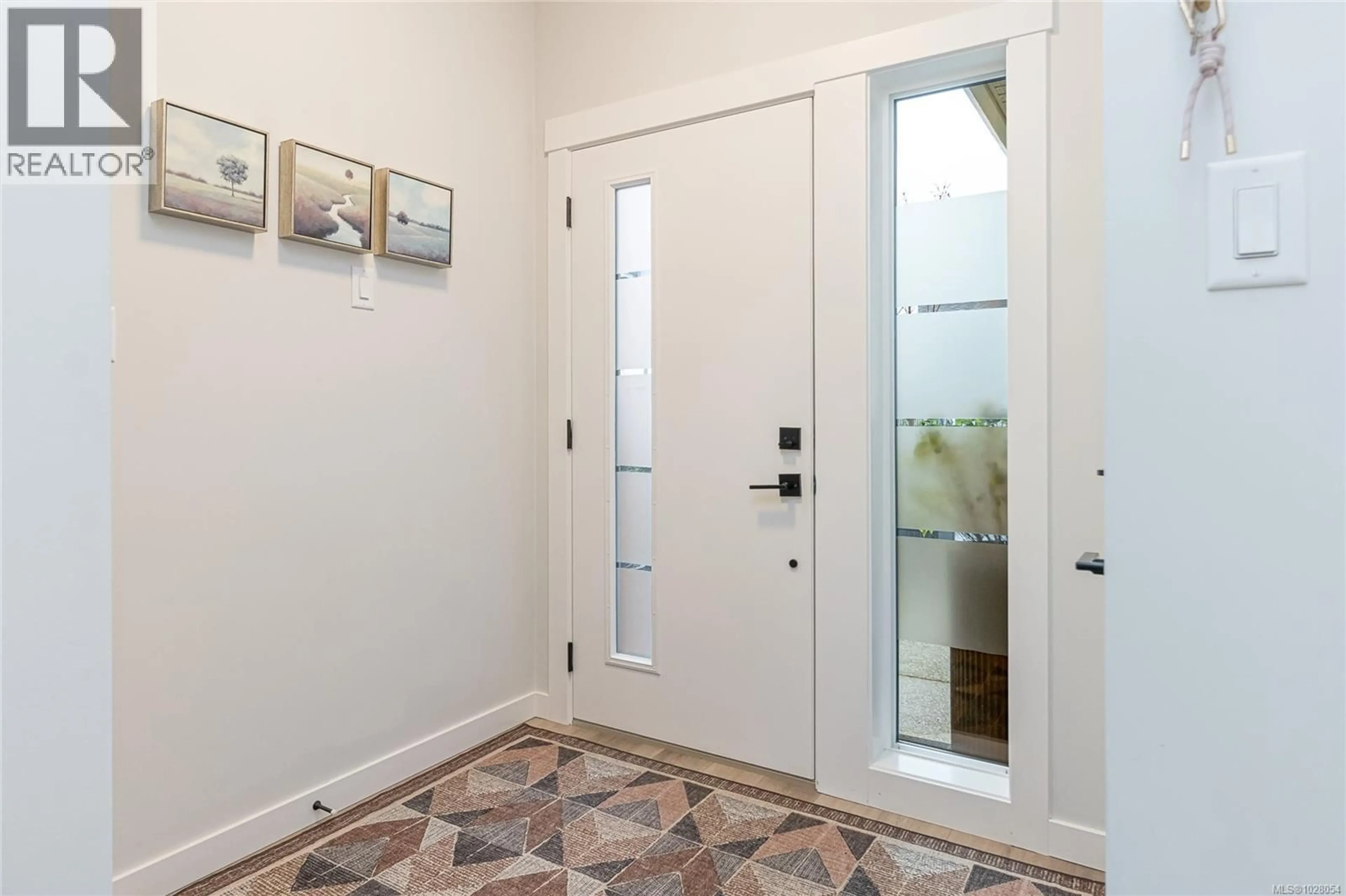 Indoor entryway for 38 - 3195 HERONS WAY, Duncan British Columbia V9L5C7