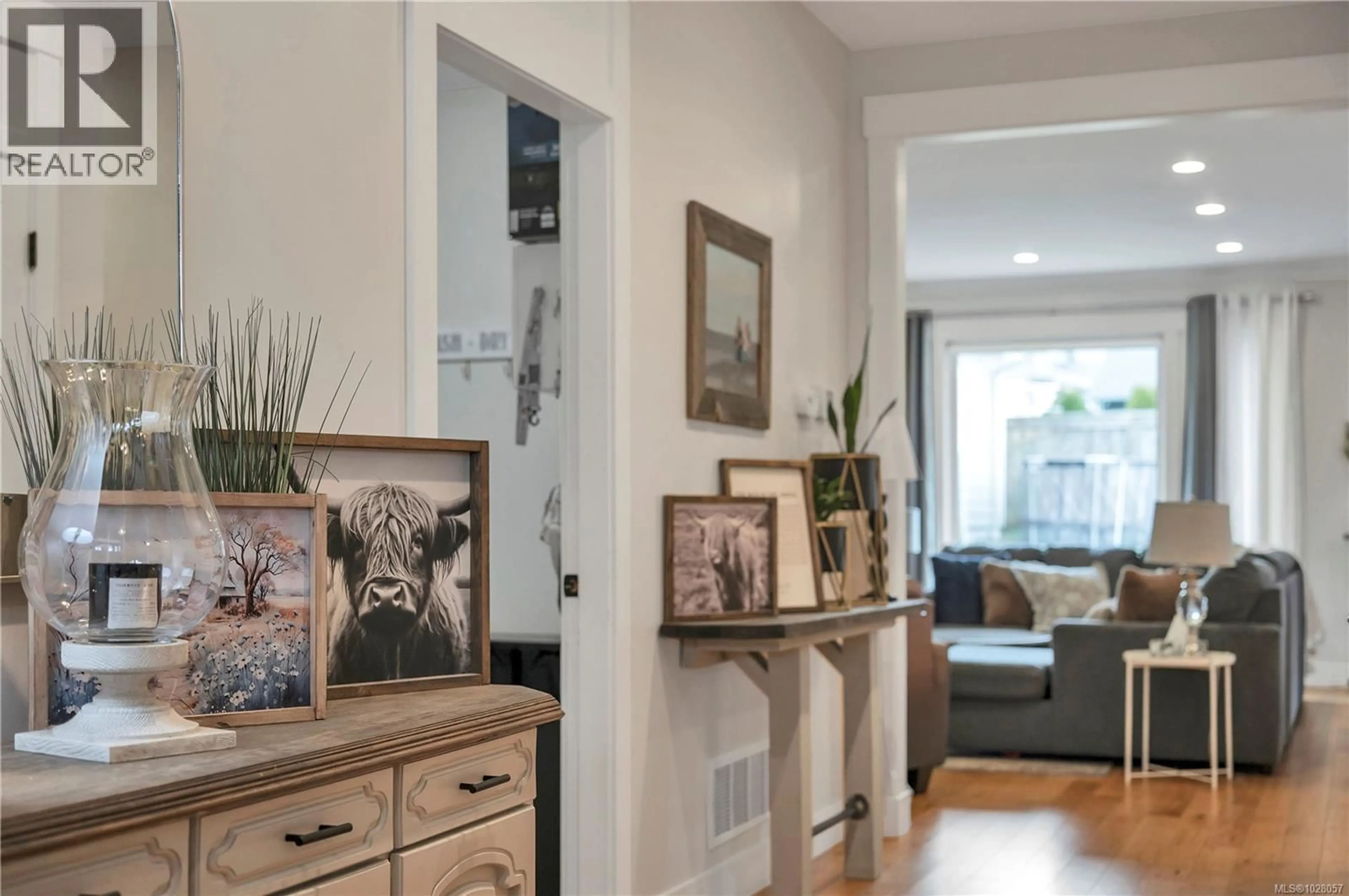 Indoor entryway for 85 VERMONT DRIVE, Campbell River British Columbia V9W7K3