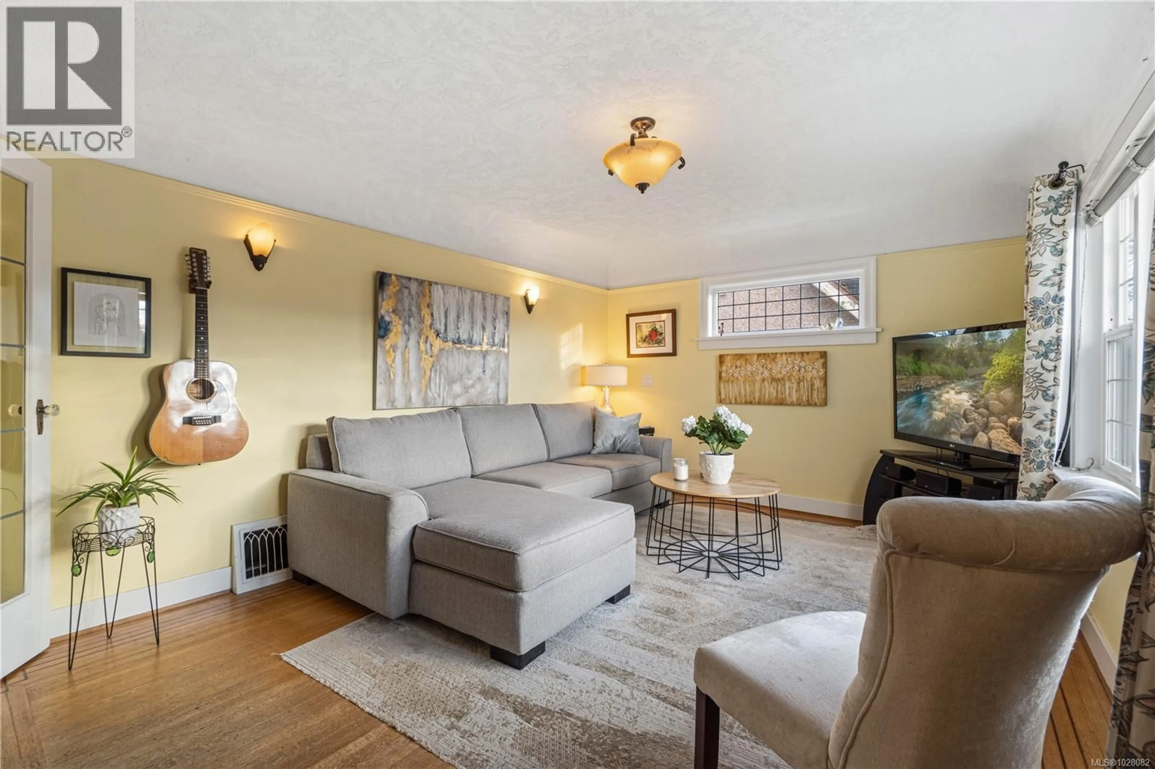 Living room with furniture, unknown for 3883 6TH AVENUE, Port Alberni British Columbia V9Y4M3