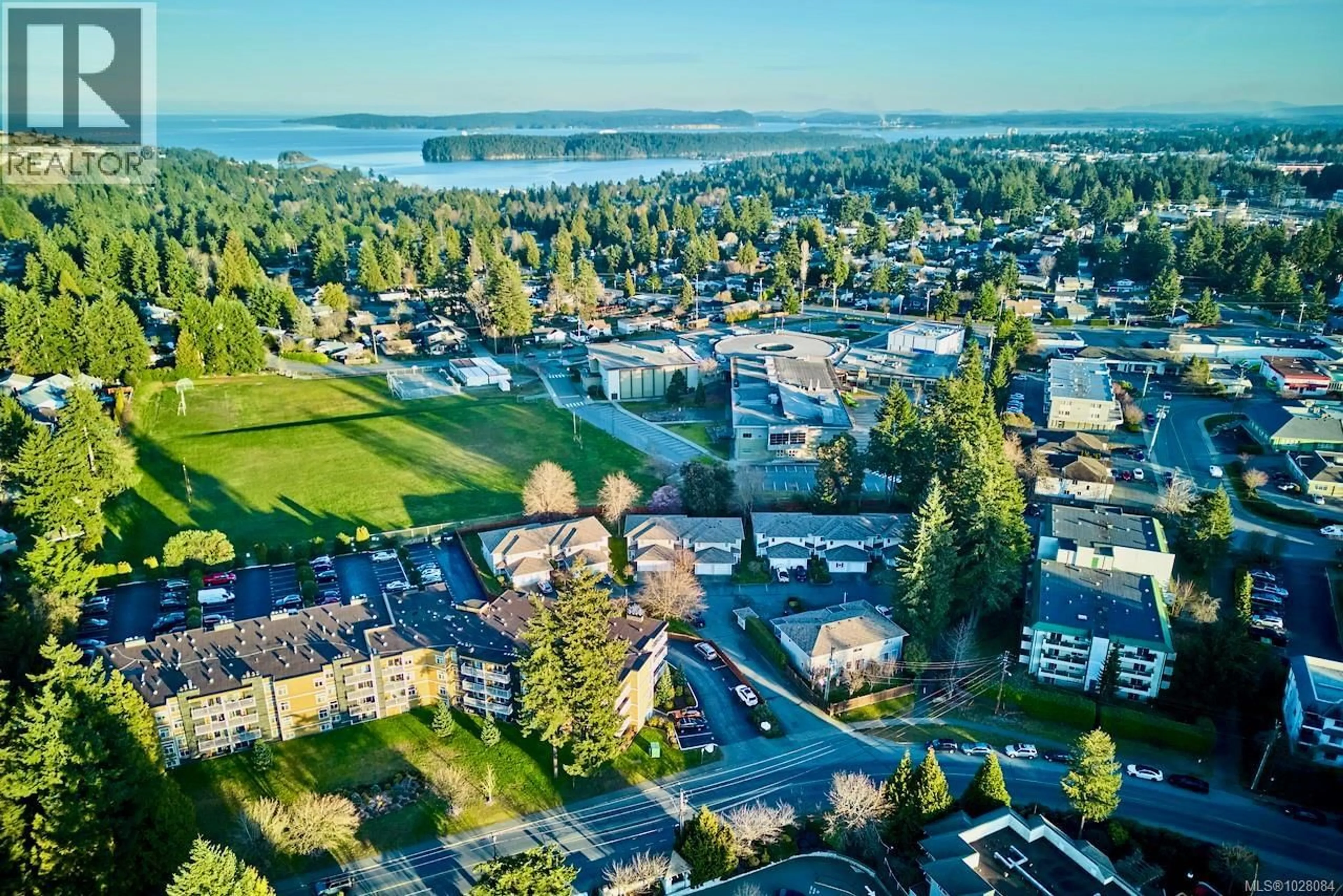 A pic from outside/outdoor area/front of a property/back of a property/a pic from drone, unknown for 12 - 3250 ROSS ROAD, Nanaimo British Columbia V9T2S4