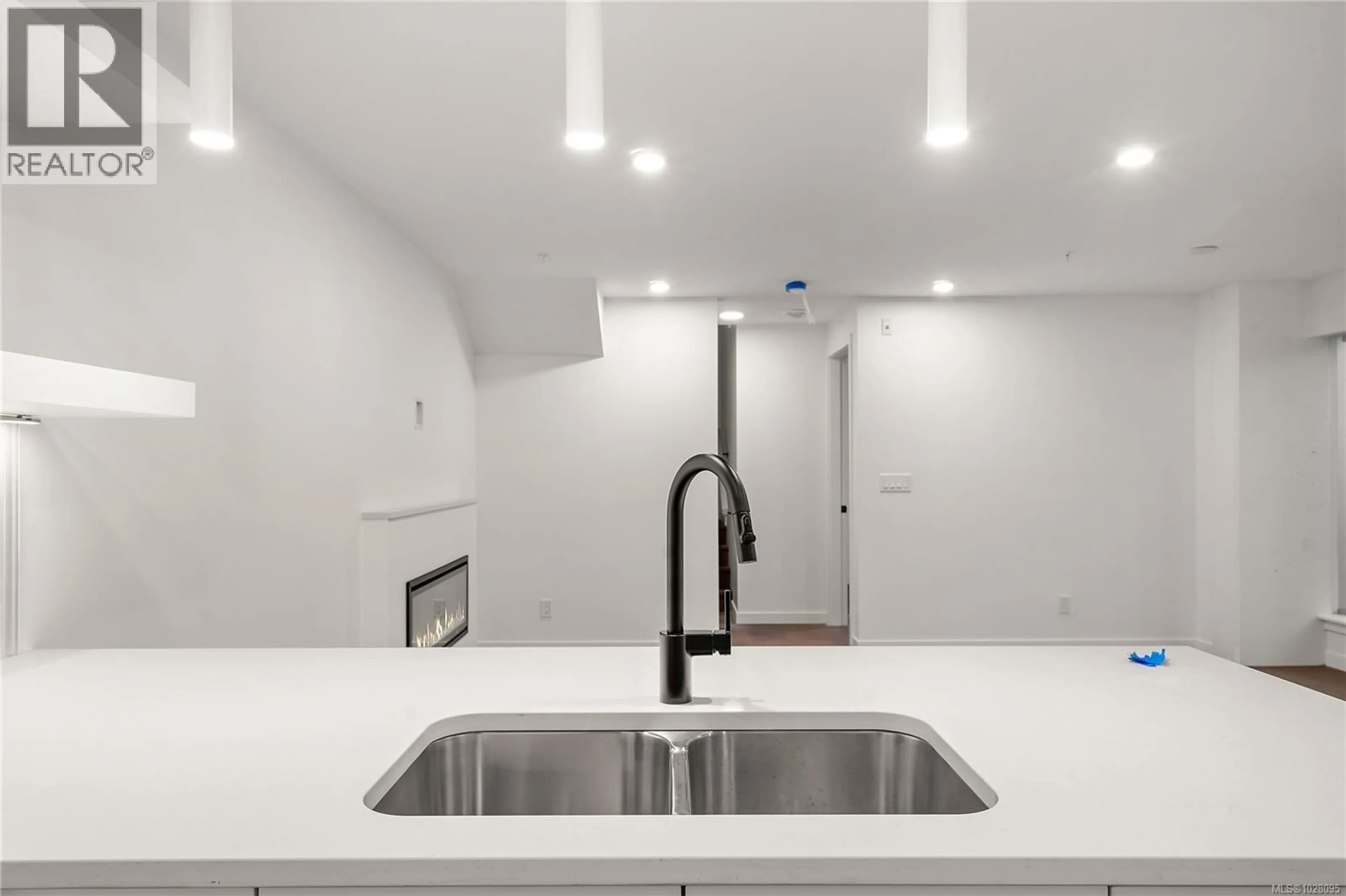 Unknown for TH2 - 1102 ESQUIMALT ROAD, Esquimalt British Columbia V9A0L3