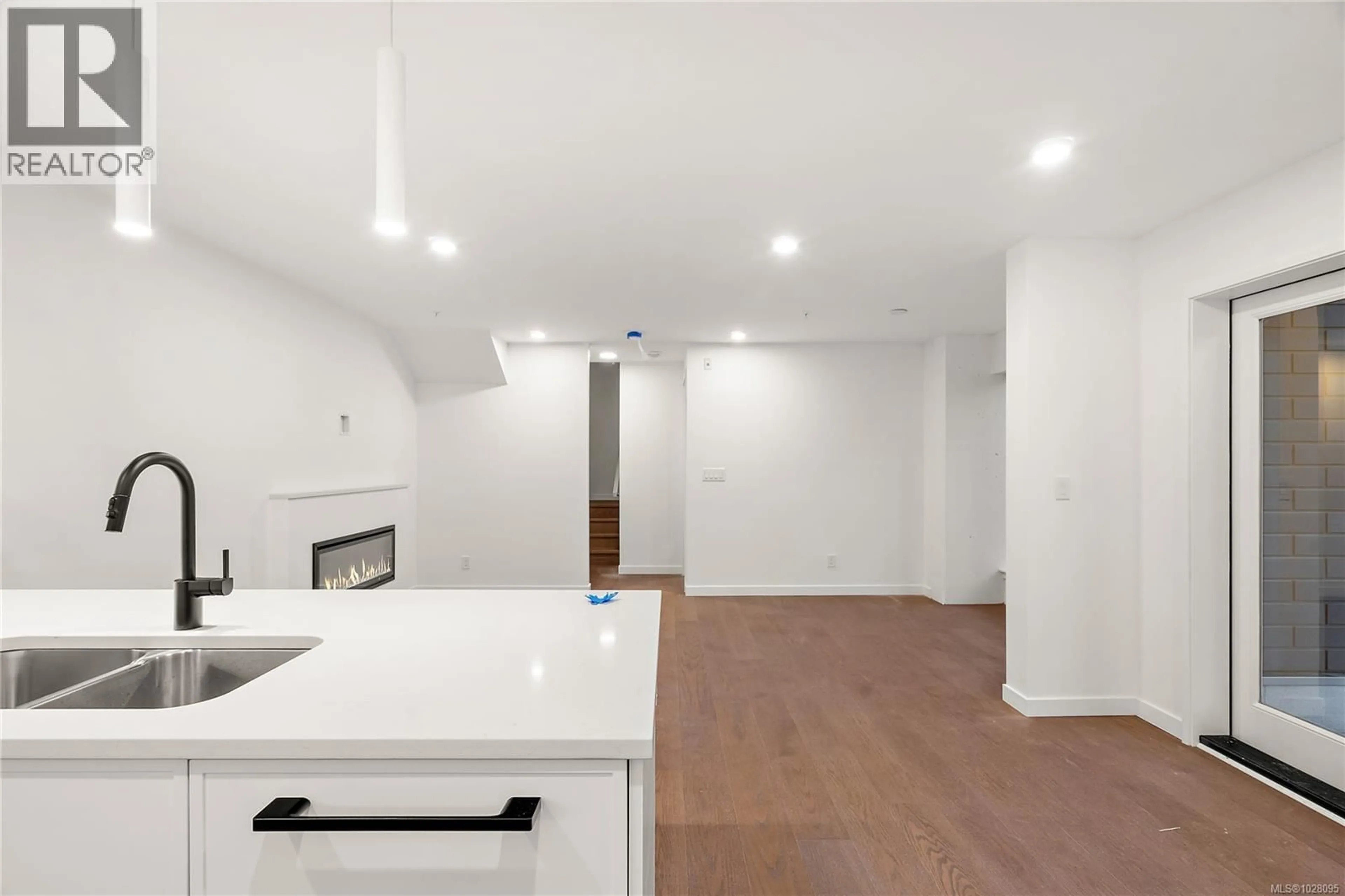 Open concept kitchen, unknown for TH2 - 1102 ESQUIMALT ROAD, Esquimalt British Columbia V9A0L3