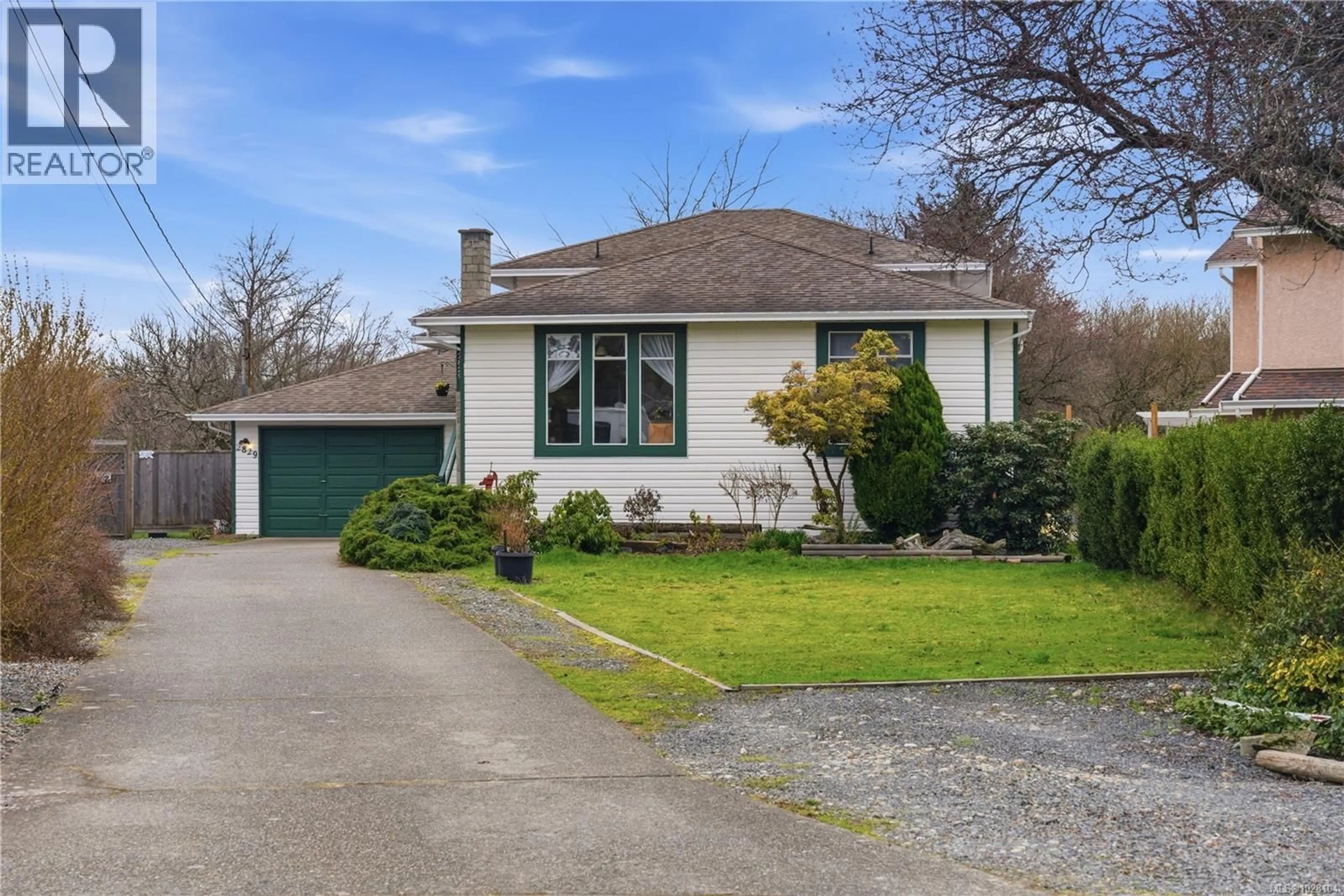 A pic from outside/outdoor area/front of a property/back of a property/a pic from drone, street for 2829 PICKFORD ROAD, Colwood British Columbia V9B2K3