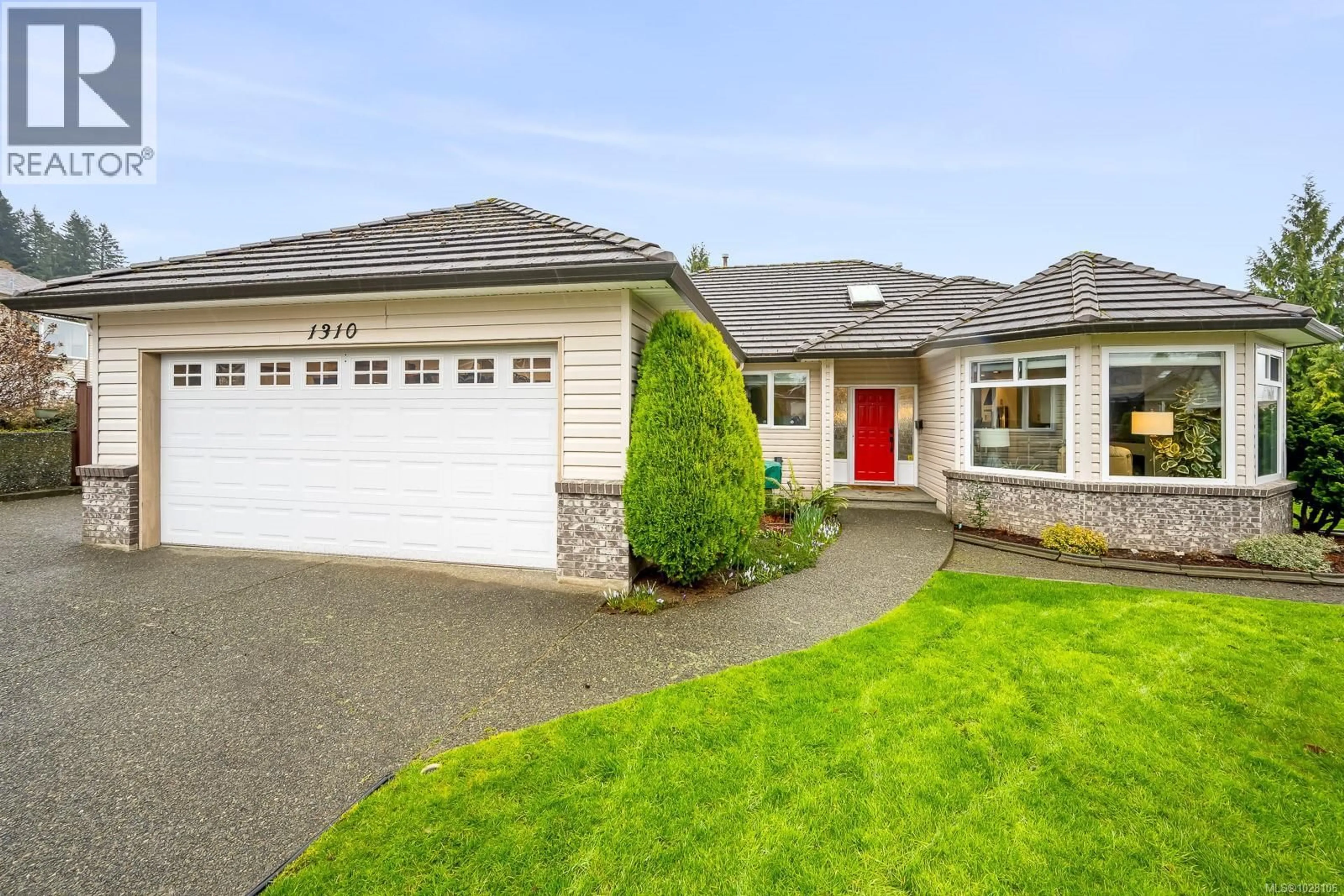 Home with vinyl exterior material, street for 1310 PHEASANT PLACE, Courtenay British Columbia V9N8N2