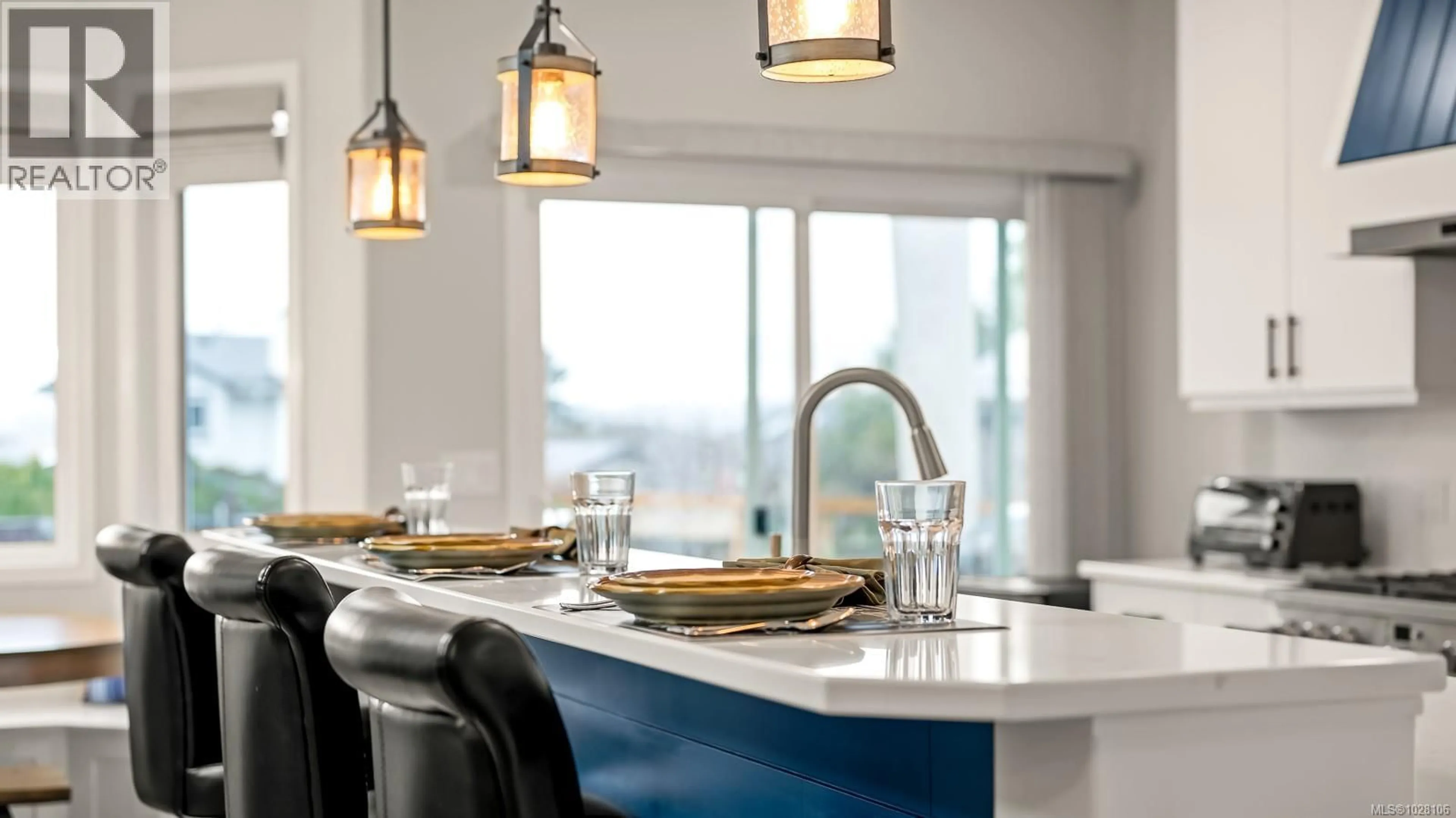 Contemporary kitchen, unknown for 1310 PHEASANT PLACE, Courtenay British Columbia V9N8N2