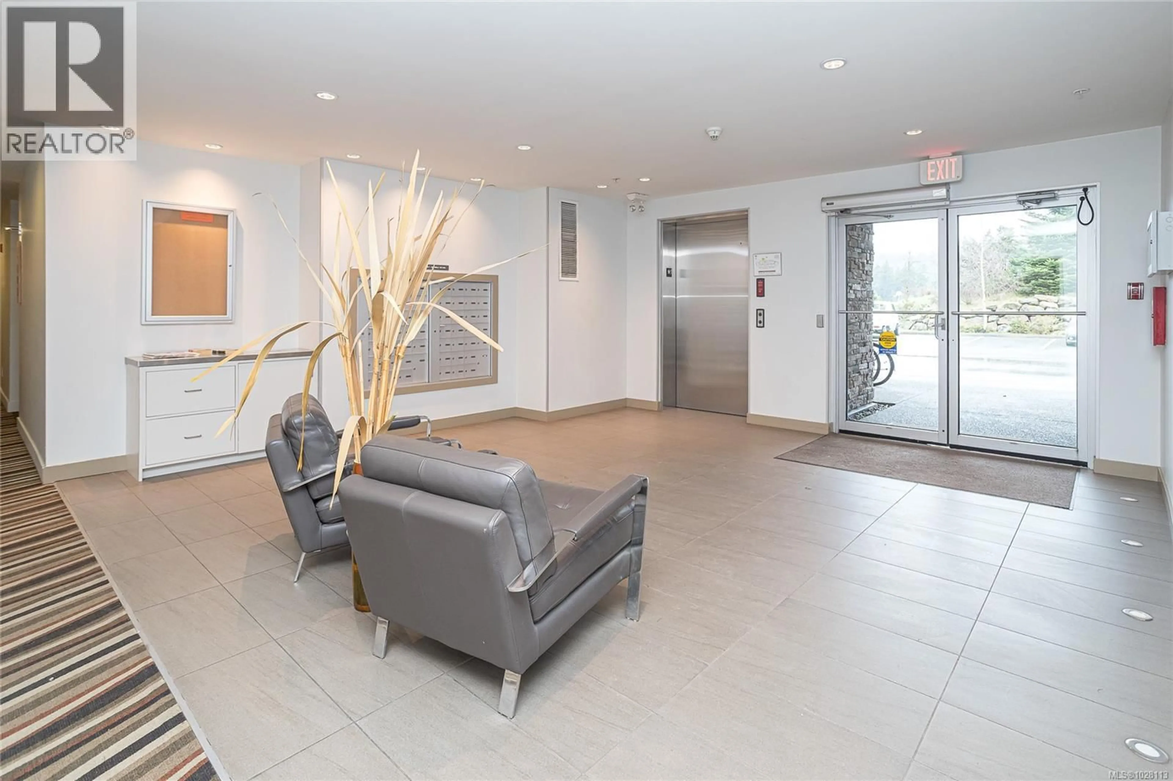 Lobby for 308 - 286 WILFERT ROAD, View Royal British Columbia V9C0H6