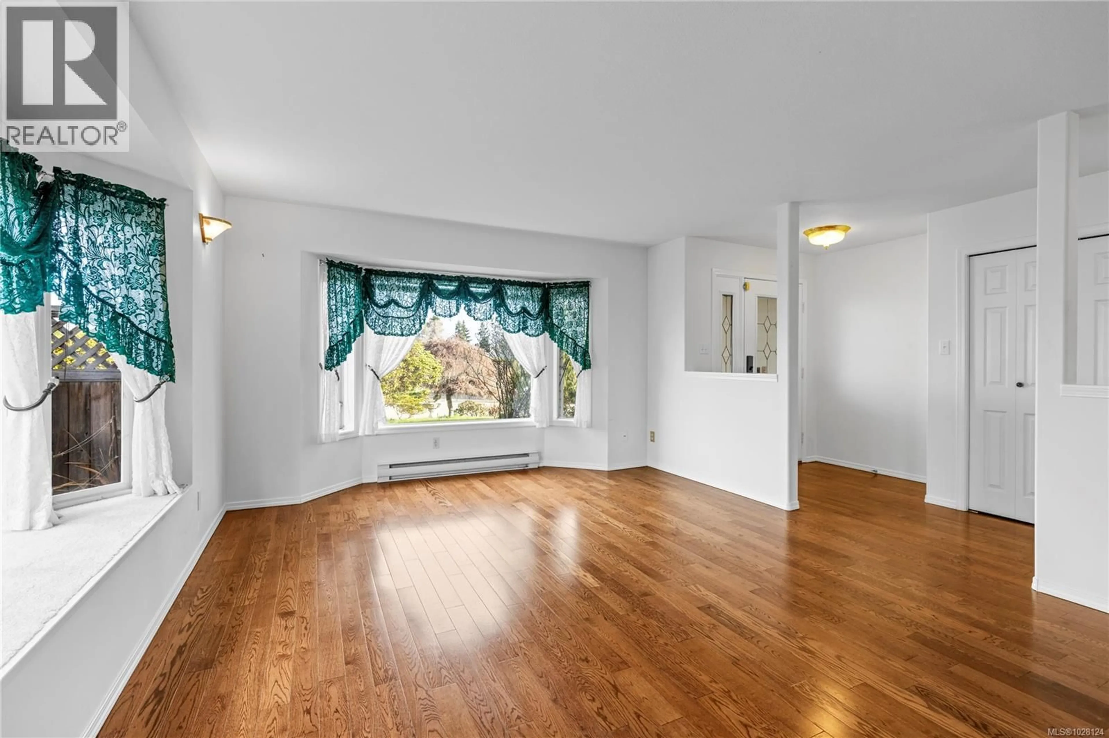 Unknown for 828 MALLORY AVENUE, Parksville British Columbia V9P2M1