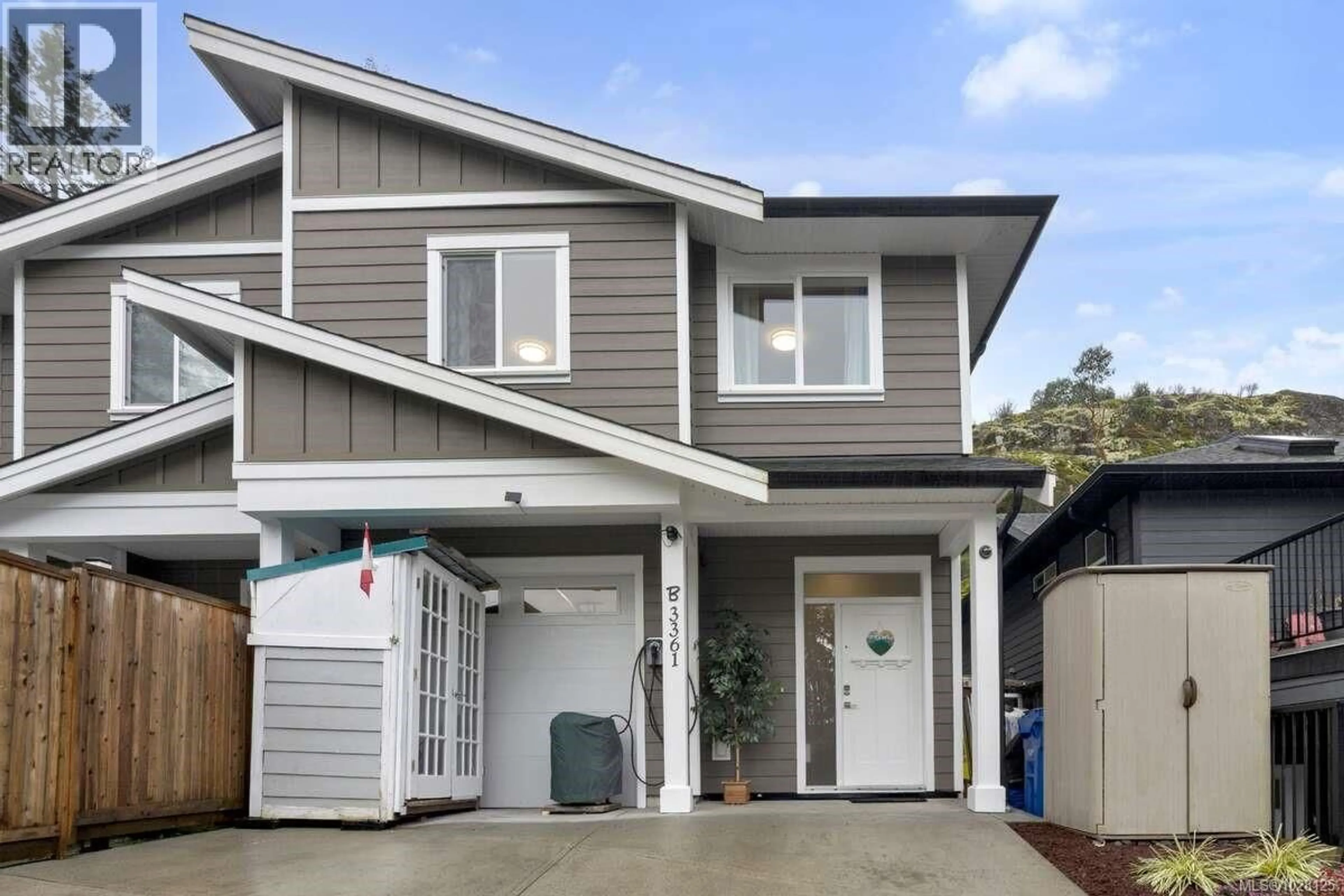 Home with vinyl exterior material, street for B - 3361 BARRINGTON ROAD, Nanaimo British Columbia V9T5R5