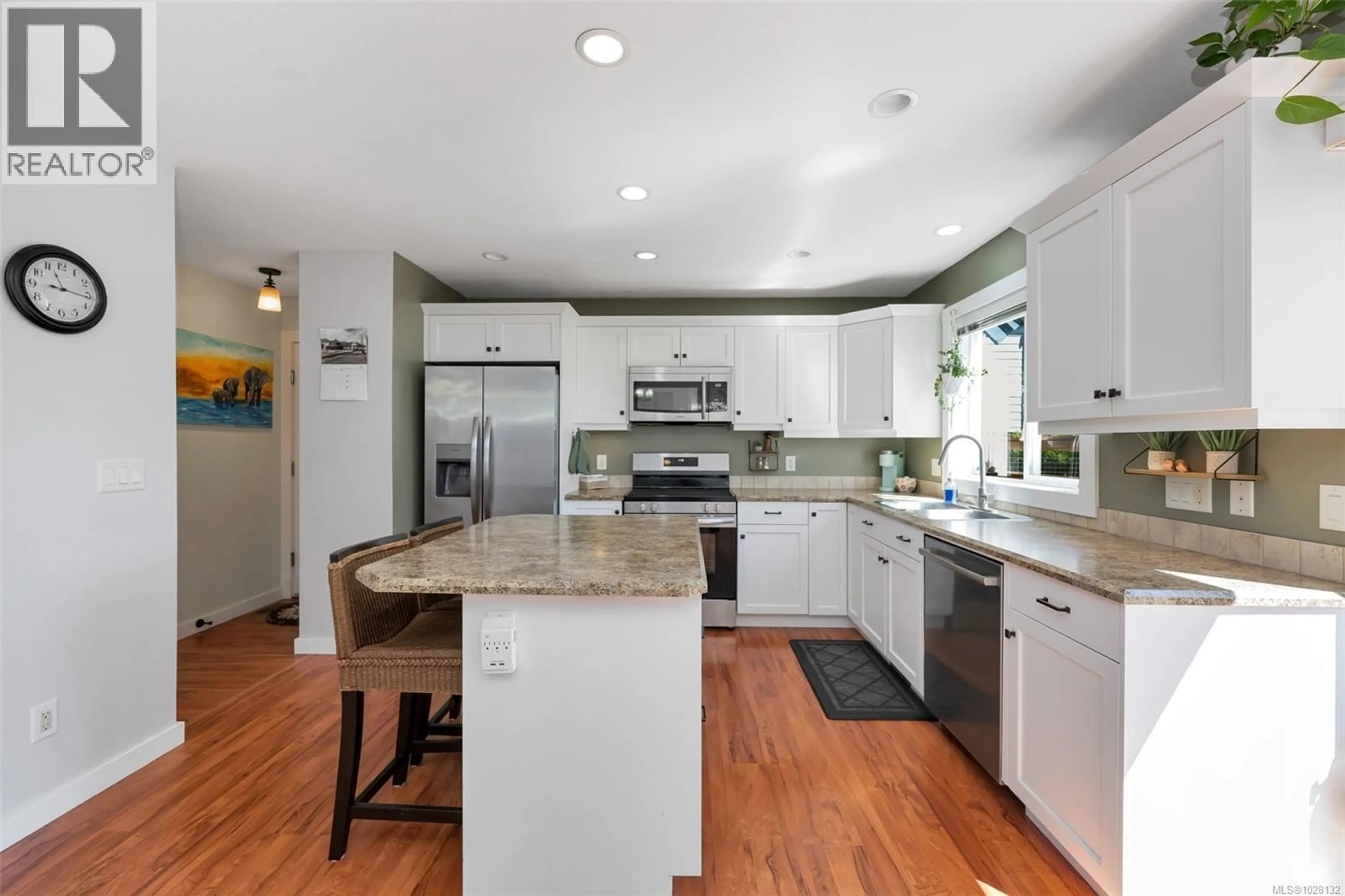 Open concept kitchen, ceramic/tile floor for 6297 AVERILL DRIVE, Duncan British Columbia V9L2K1