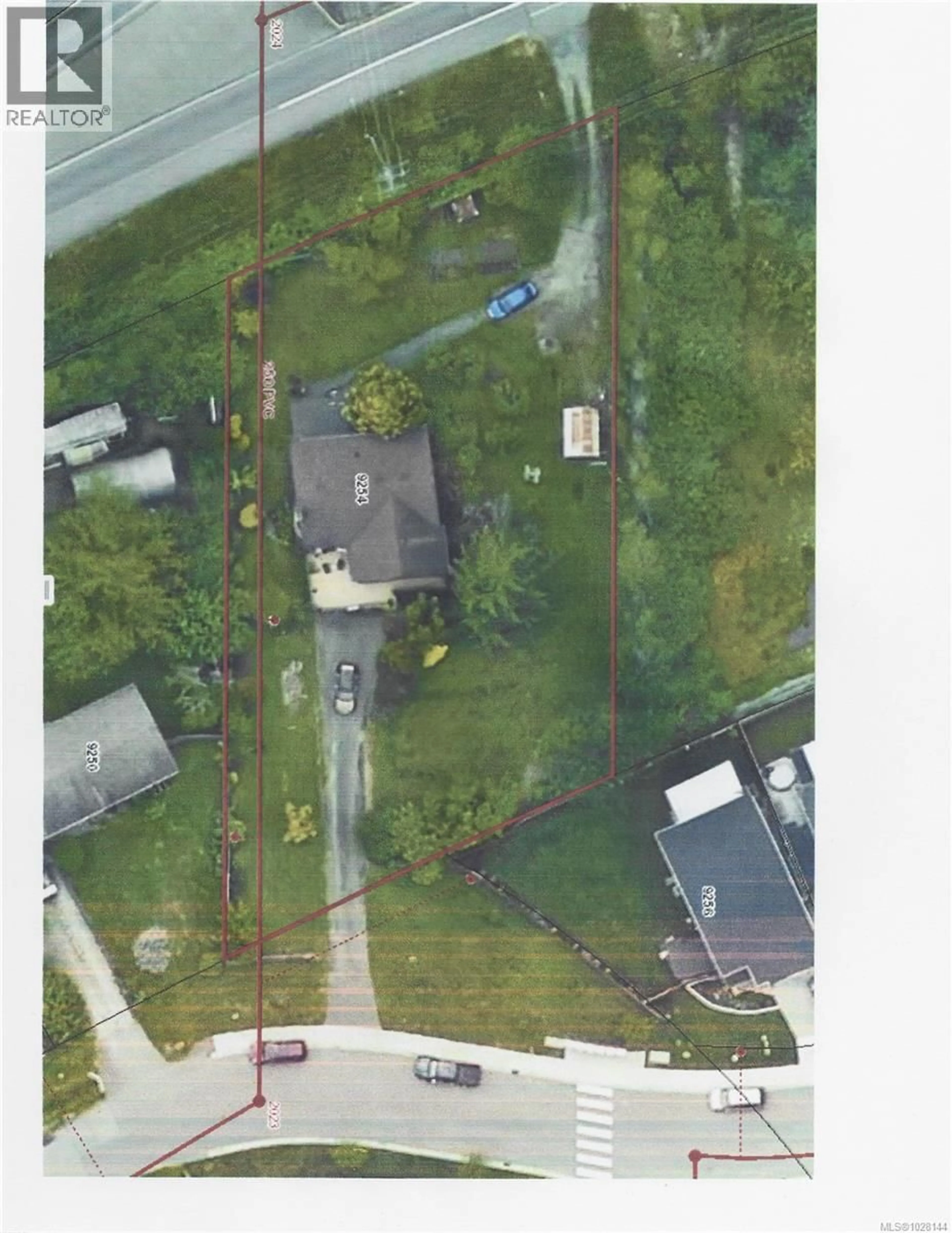 A pic from outside/outdoor area/front of a property/back of a property/a pic from drone, street for 9254 RIDEAU AVENUE, North Saanich British Columbia V8L1E8