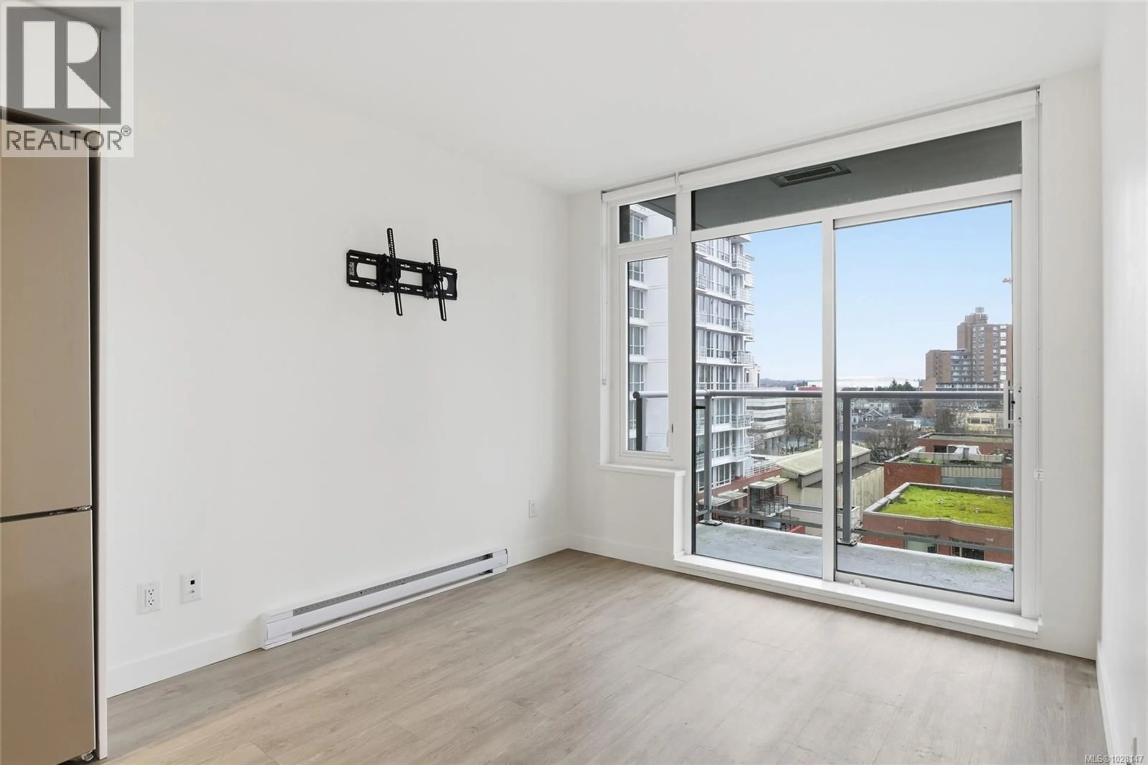 A pic of a room for 809 - 845 JOHNSON STREET, Victoria British Columbia V8W0G3