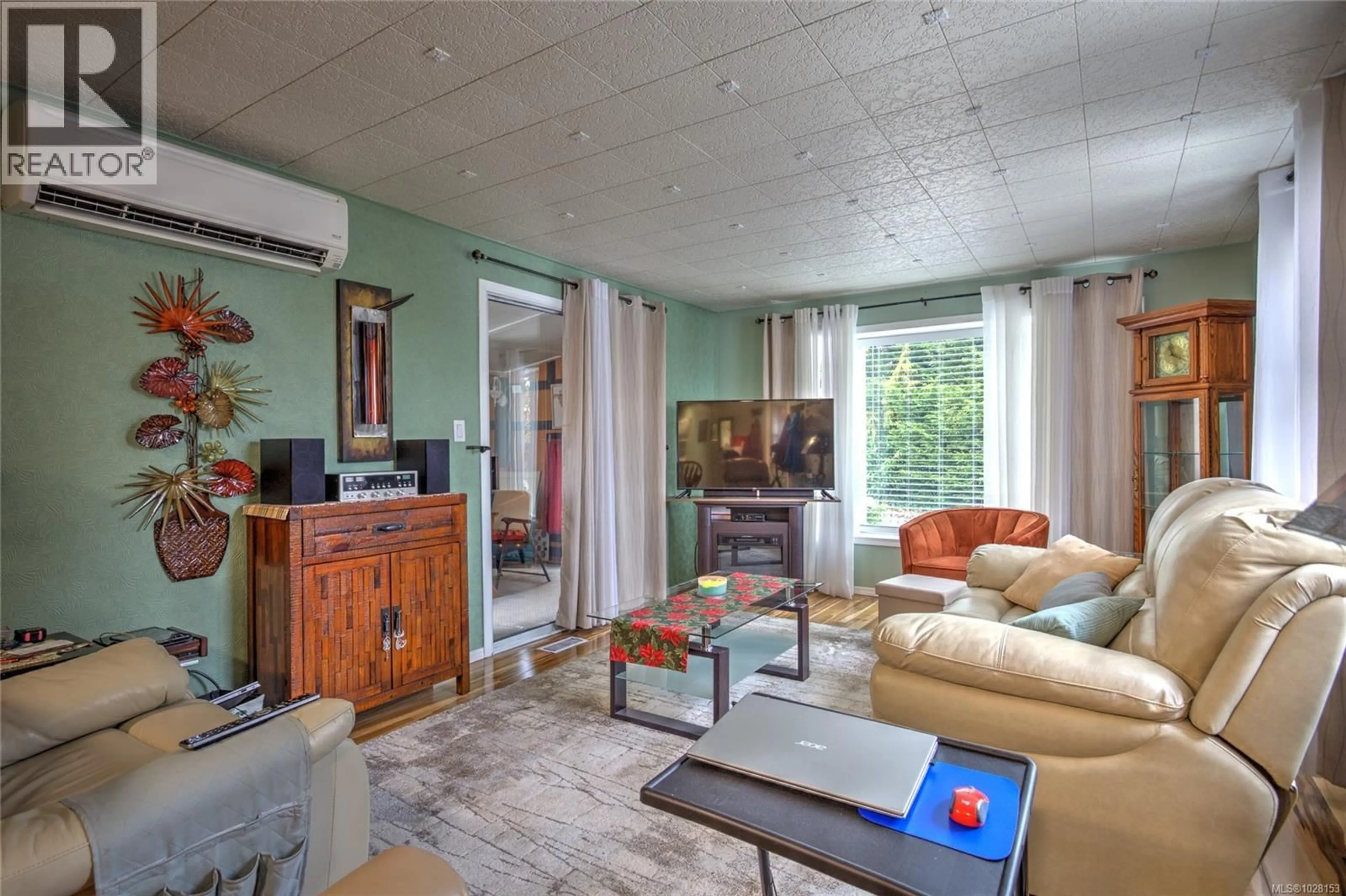 Living room with furniture, unknown for 3 - 1265 CHERRY POINT ROAD, Cowichan Bay British Columbia V0R1N2