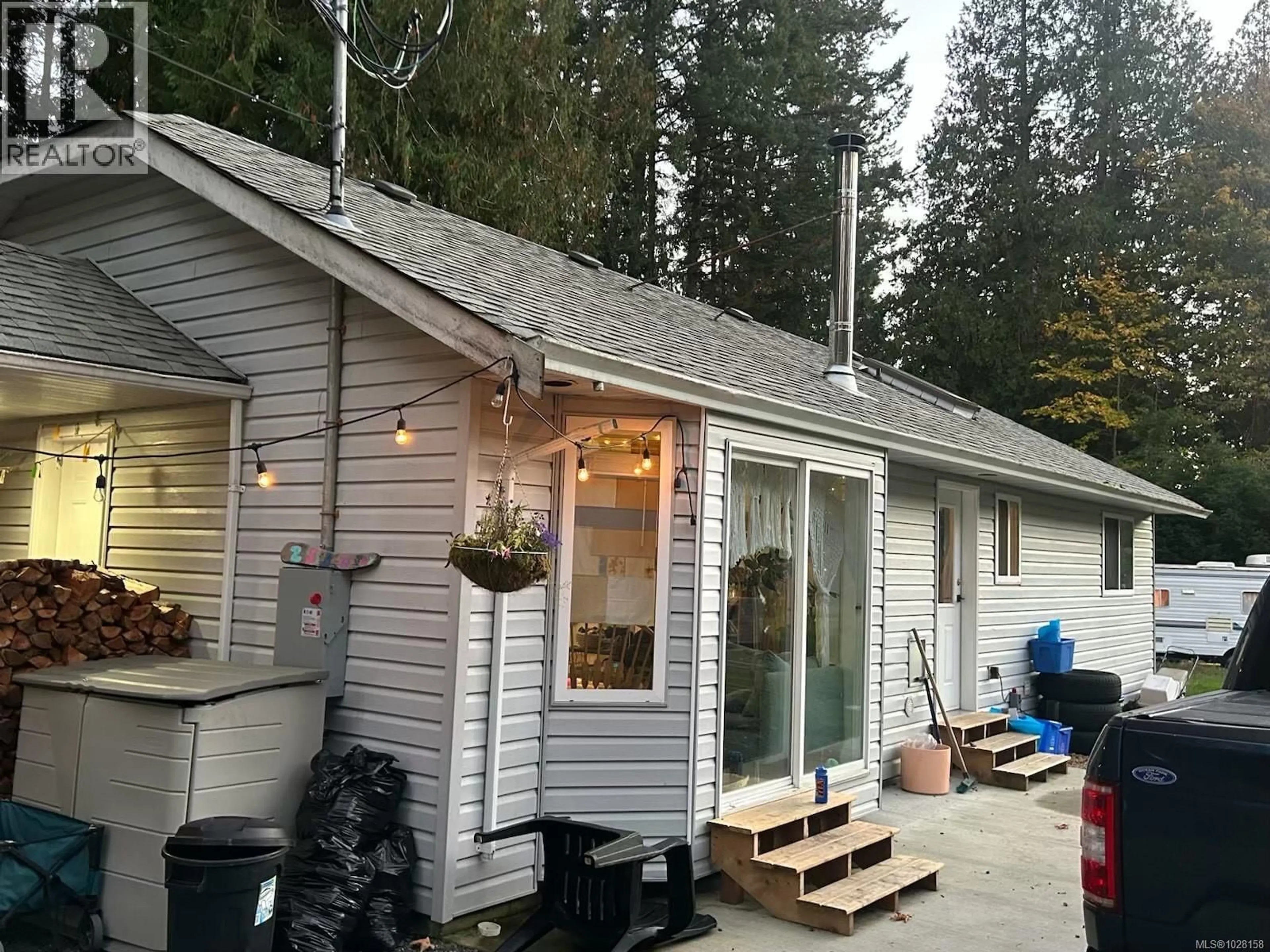 Home with vinyl exterior material, unknown for 2550 SOOKE RIVER ROAD, Sooke British Columbia V9Z0X8