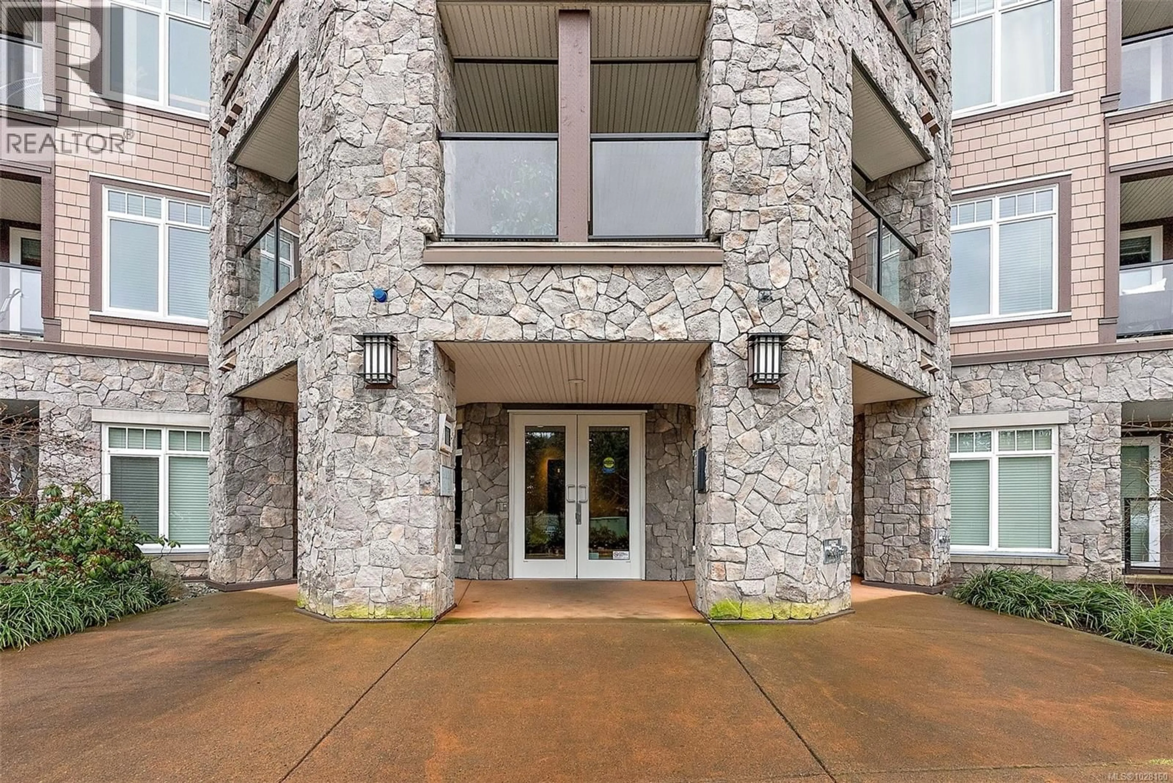 Indoor foyer for 419 - 1395 BEAR MOUNTAIN PARKWAY, Langford British Columbia V9B0E1