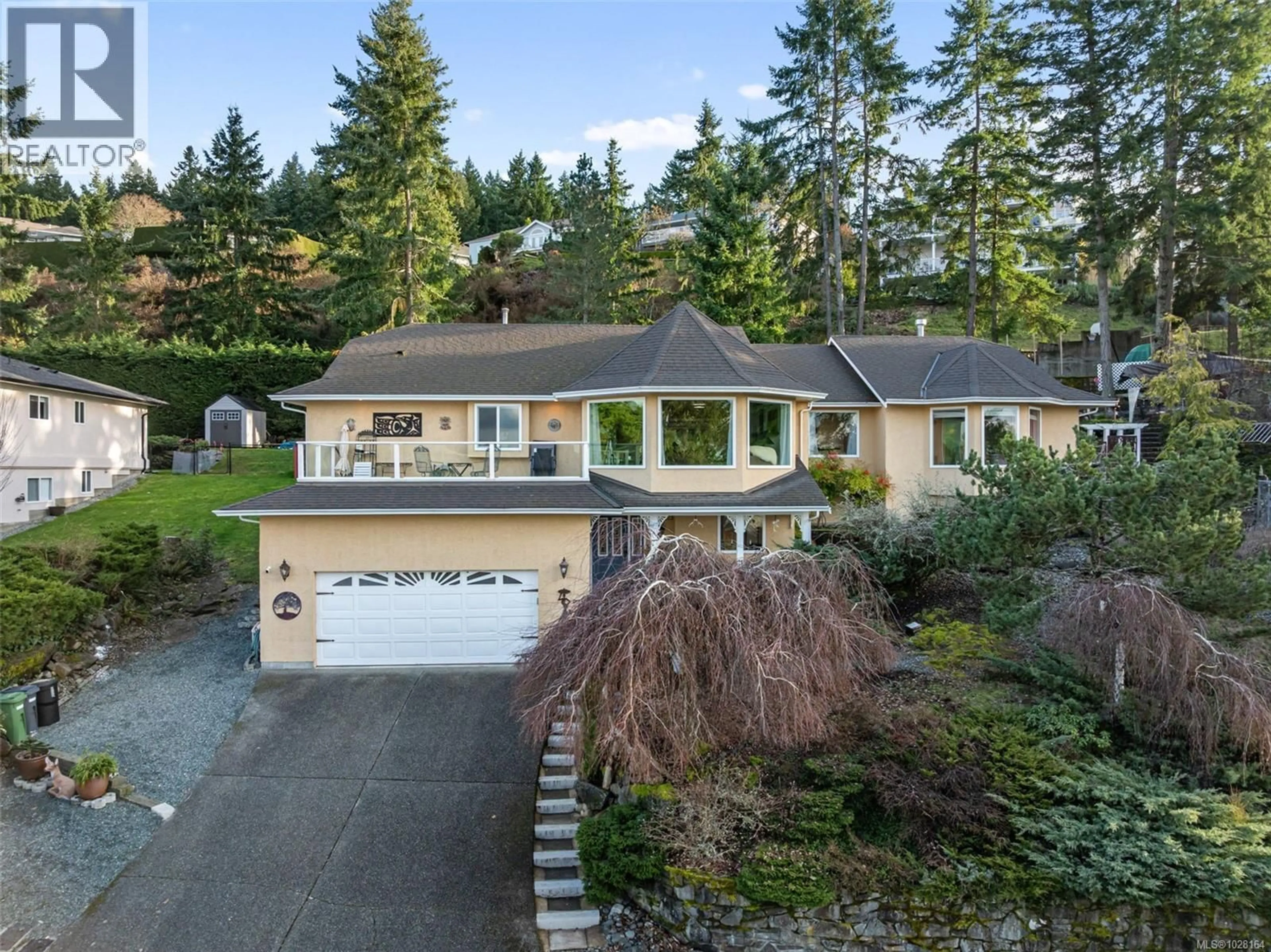 A pic from outside/outdoor area/front of a property/back of a property/a pic from drone, unknown for 6092 CHIPPEWA ROAD, Duncan British Columbia V9L5P6