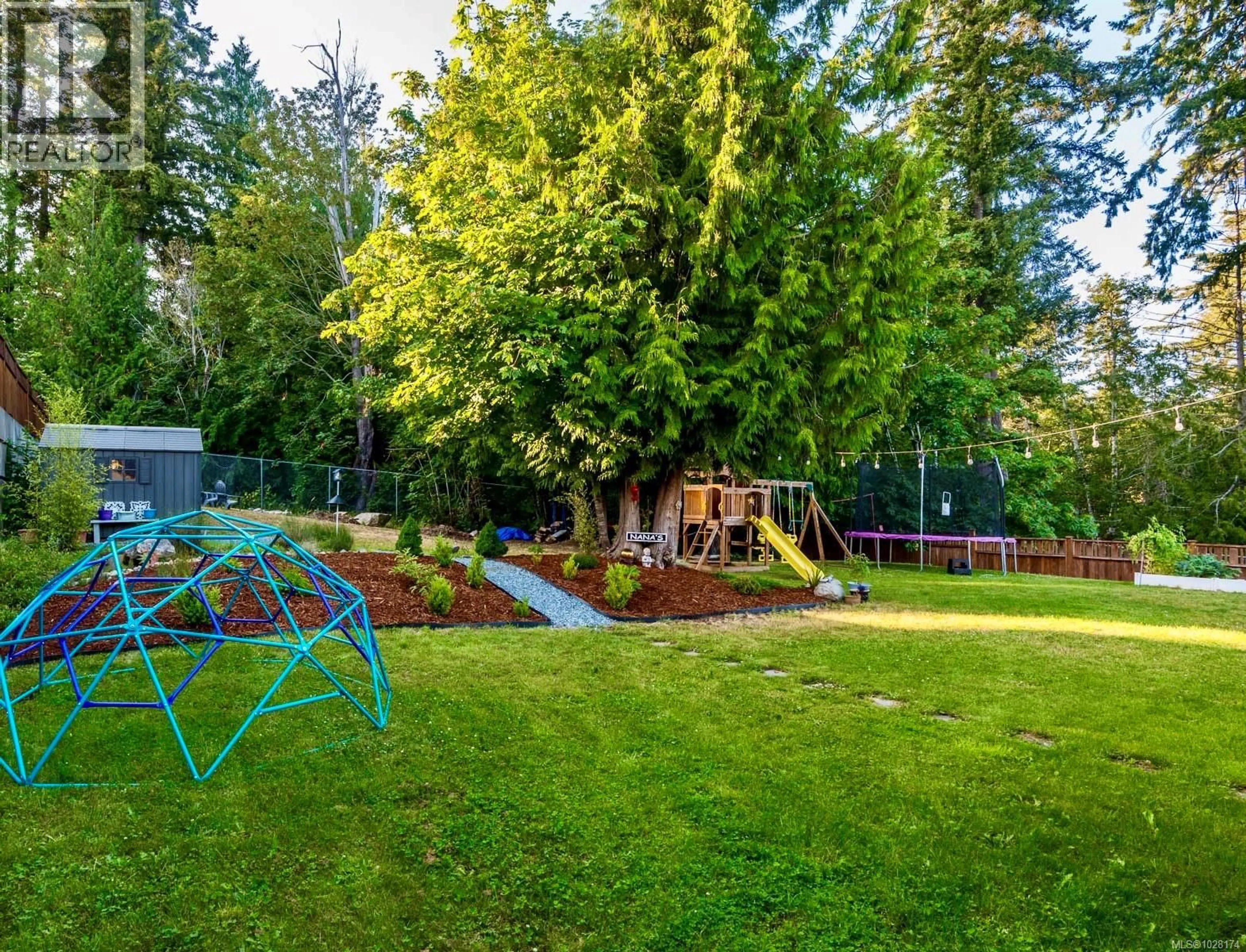 Patio, forest/trees view for 856 HAYDEN PLACE, Mill Bay British Columbia V0R2P3